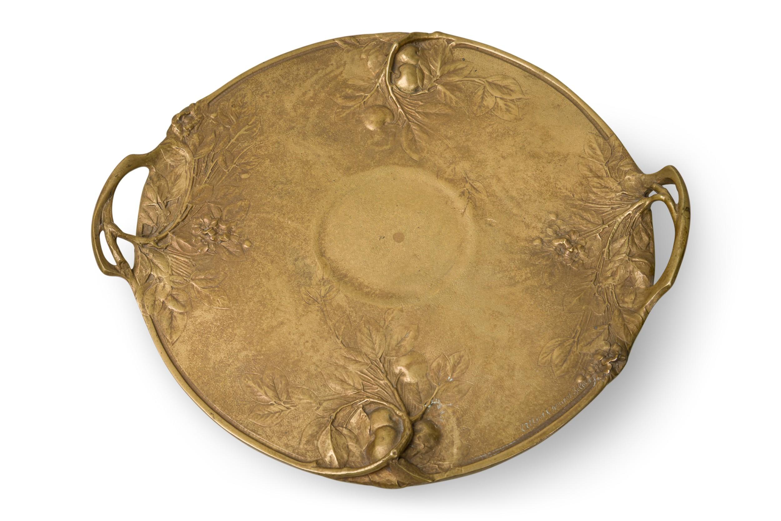 Französisches Jugendstil-Kompott aus Bronze, rund, mit Griffen in Zweigform und floralem Relief auf Sockel (signiert ALBERT CHEUREL SILOS)