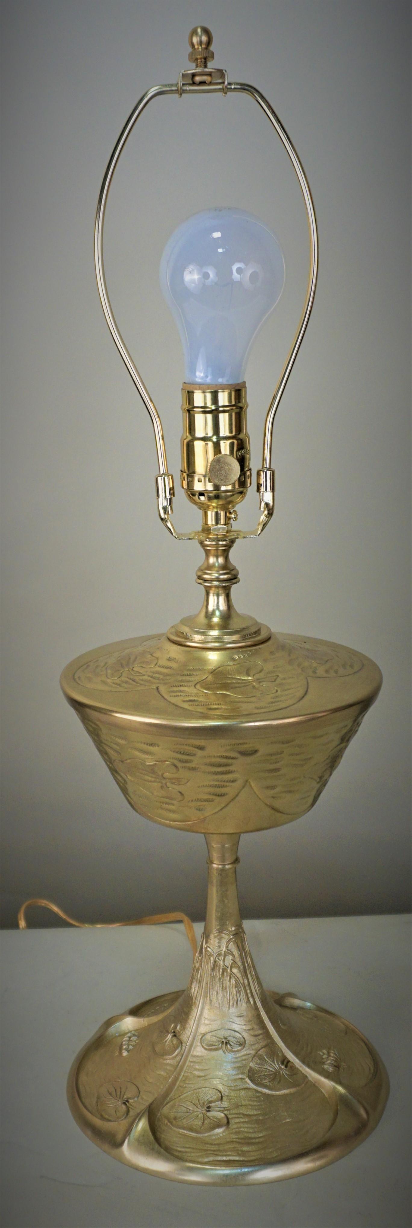 French Art Nouveau  Bronze Electrified Oil Lamp by G. Leleu In Good Condition In Fairfax, VA