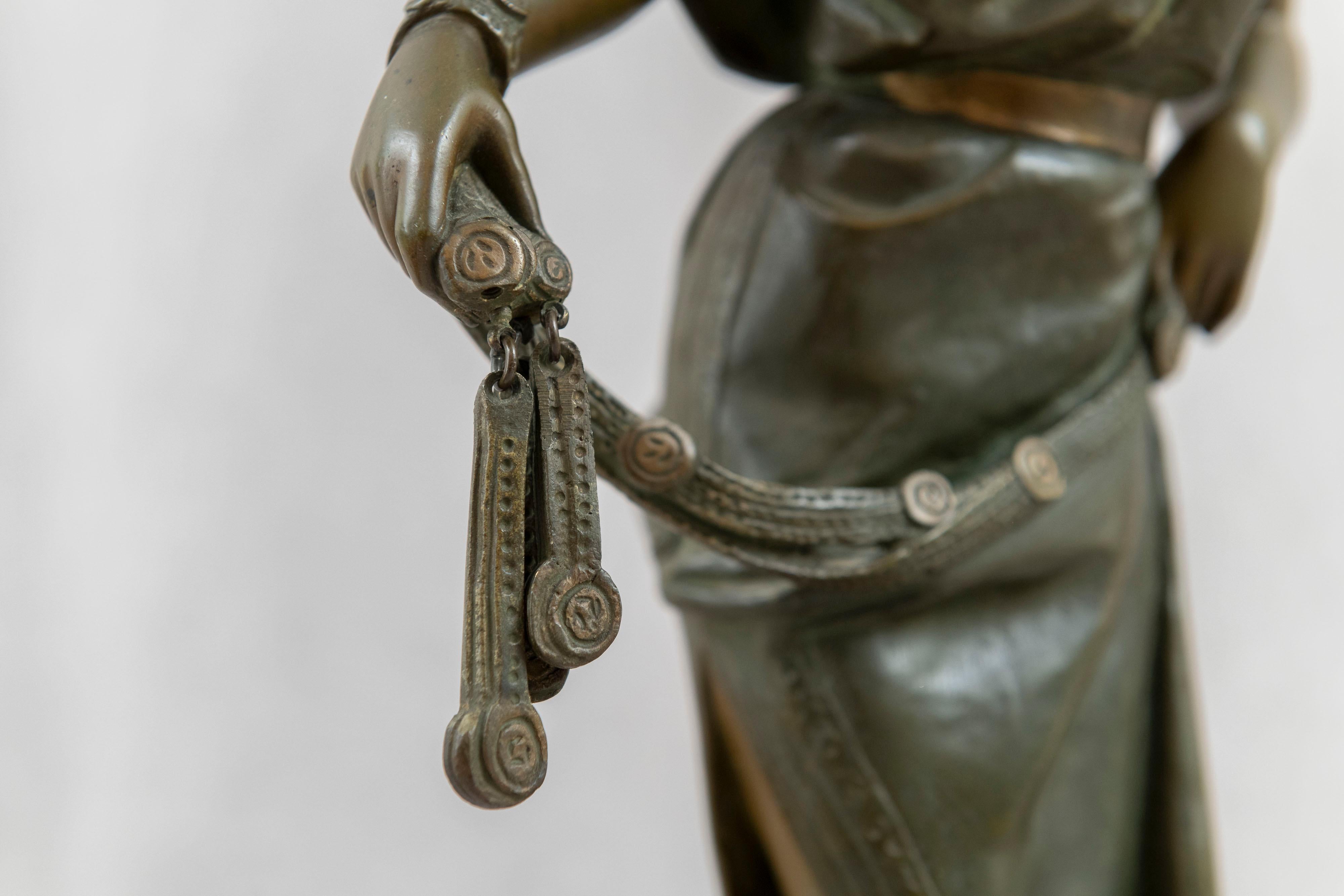 Moulage Figure française en bronze d'une belle jeune fille par Emmanuel Villanis en vente