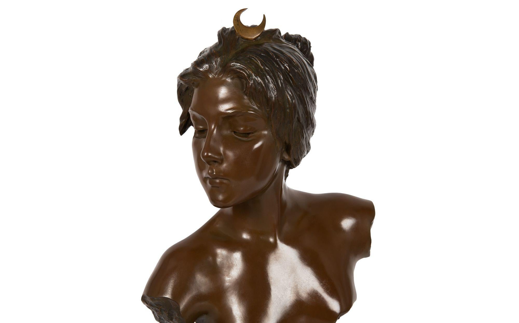French Art Nouveau Bronze Sculpture “Bust of Diana” by Emmanuel Villanis For Sale 1