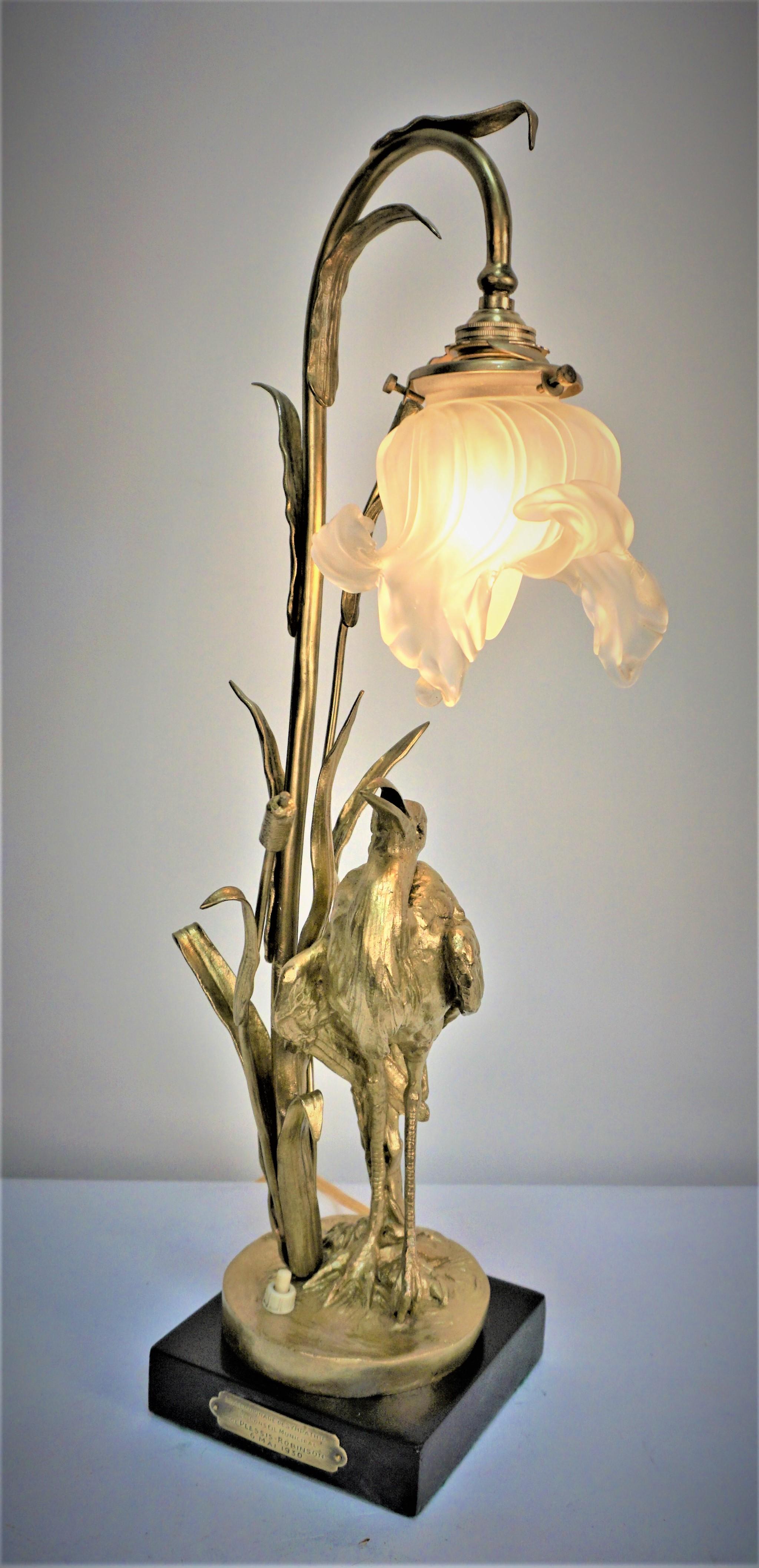 French Art Nouveau Bronze Table Lamp by E. Urbain In Good Condition For Sale In Fairfax, VA