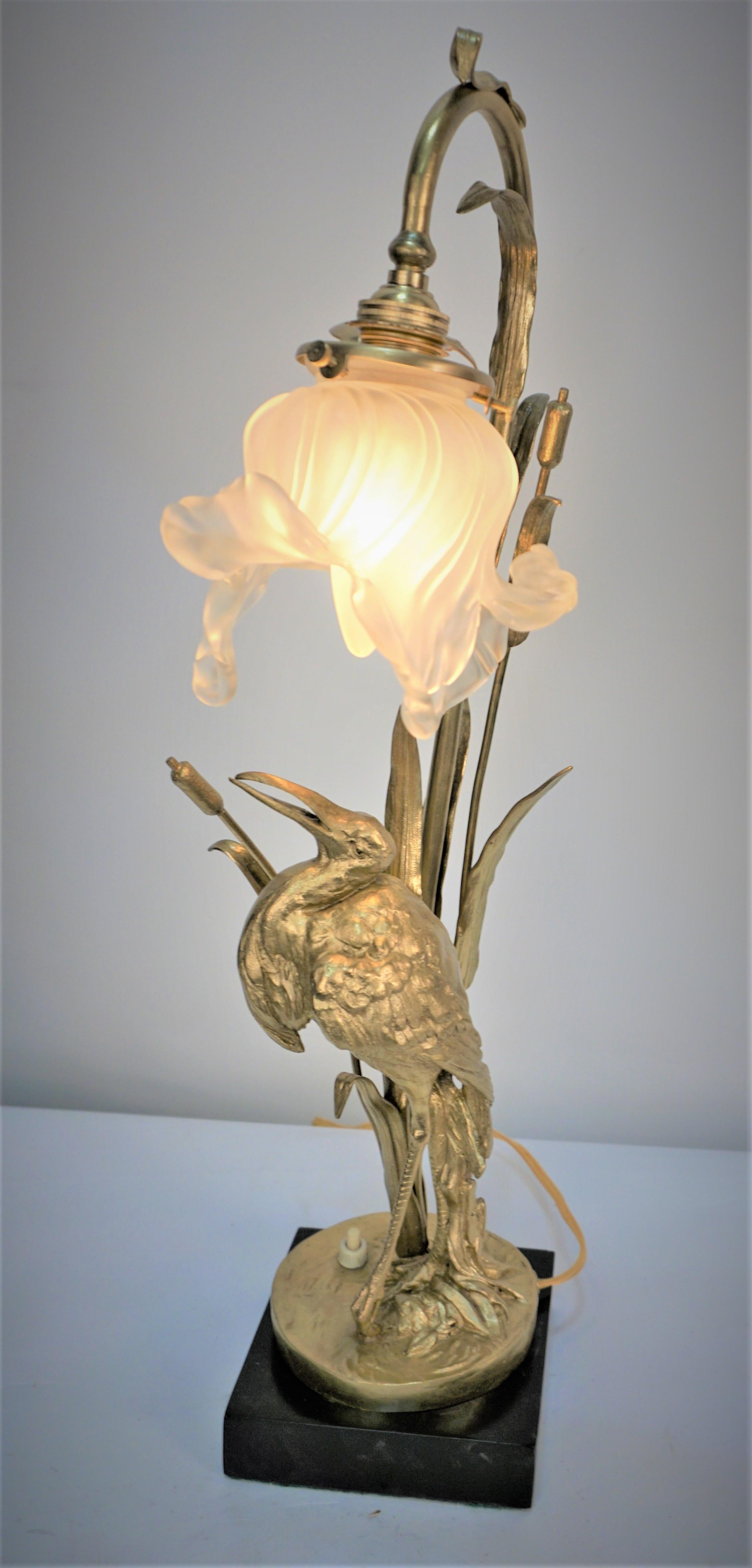 Französische Jugendstil-Tischlampe aus Bronze von E. Urbain im Angebot 1
