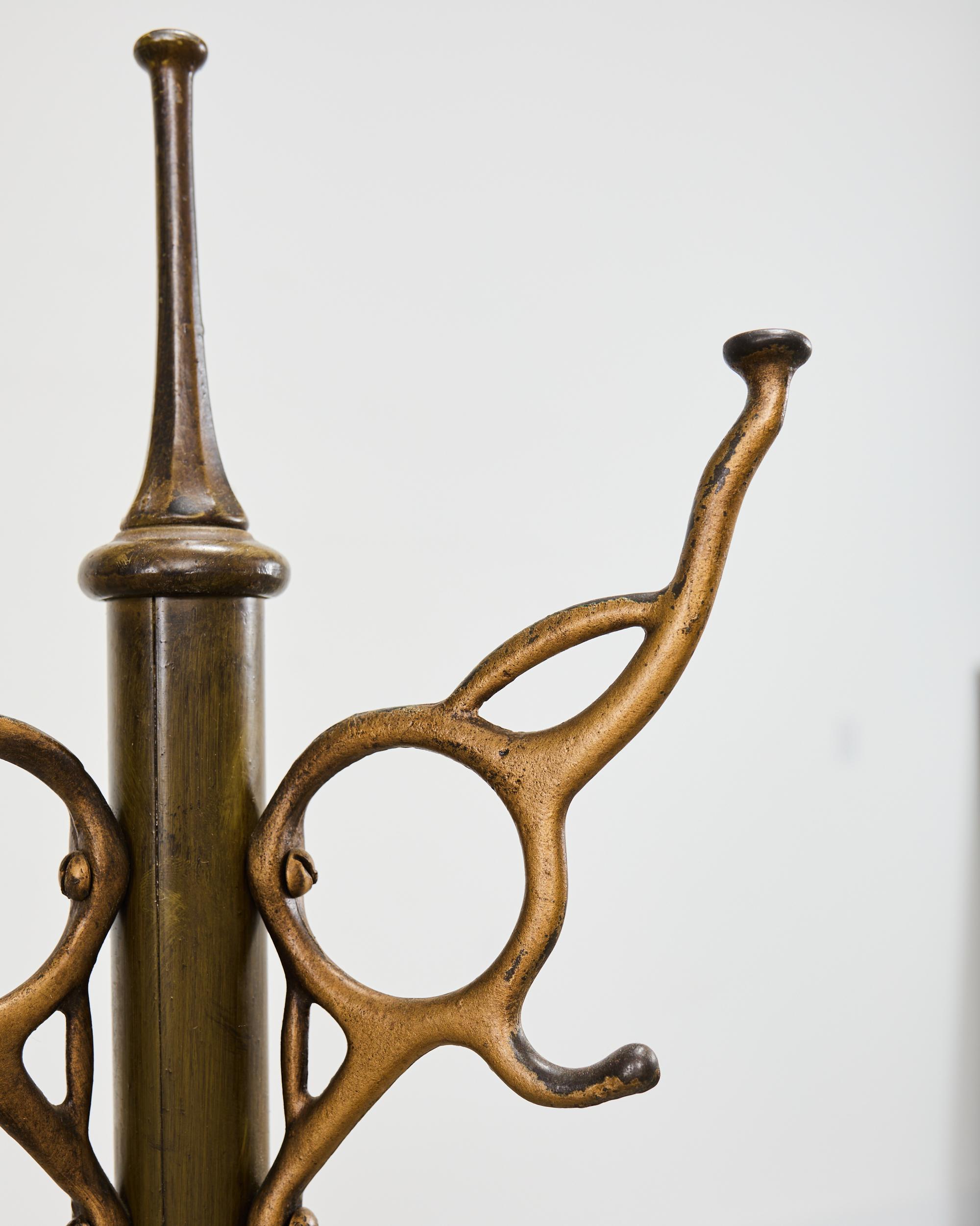 Porte-manteau en fer bronzé Art Nouveau Français Porte-parapluie en vente 1