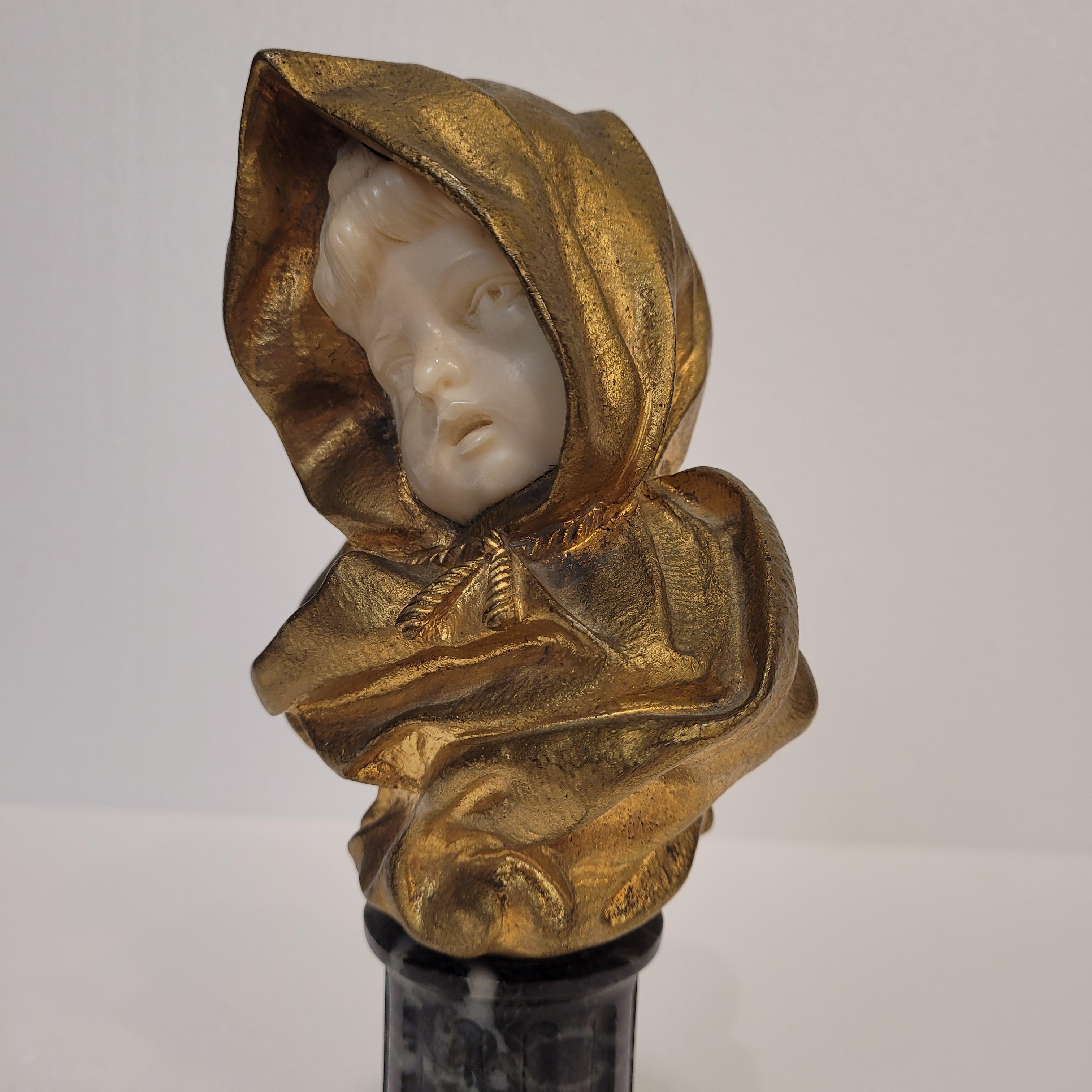 Buste d'enfant en marbre chrysoelephantine Art nouveau français, d'après G. de Thouin en vente 5