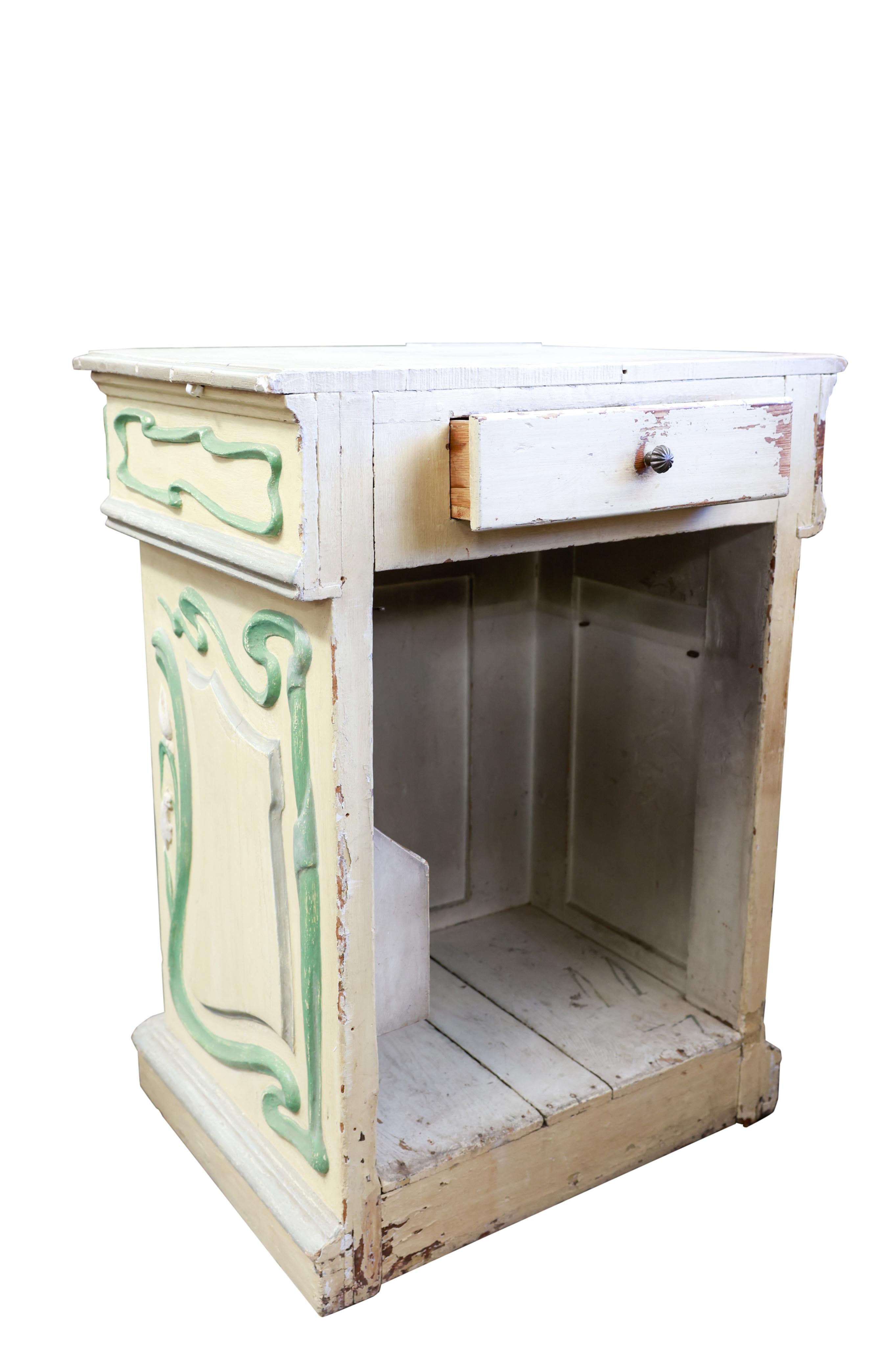 French Art Nouveau Cafe Counter Bon état - En vente à Round Top, TX
