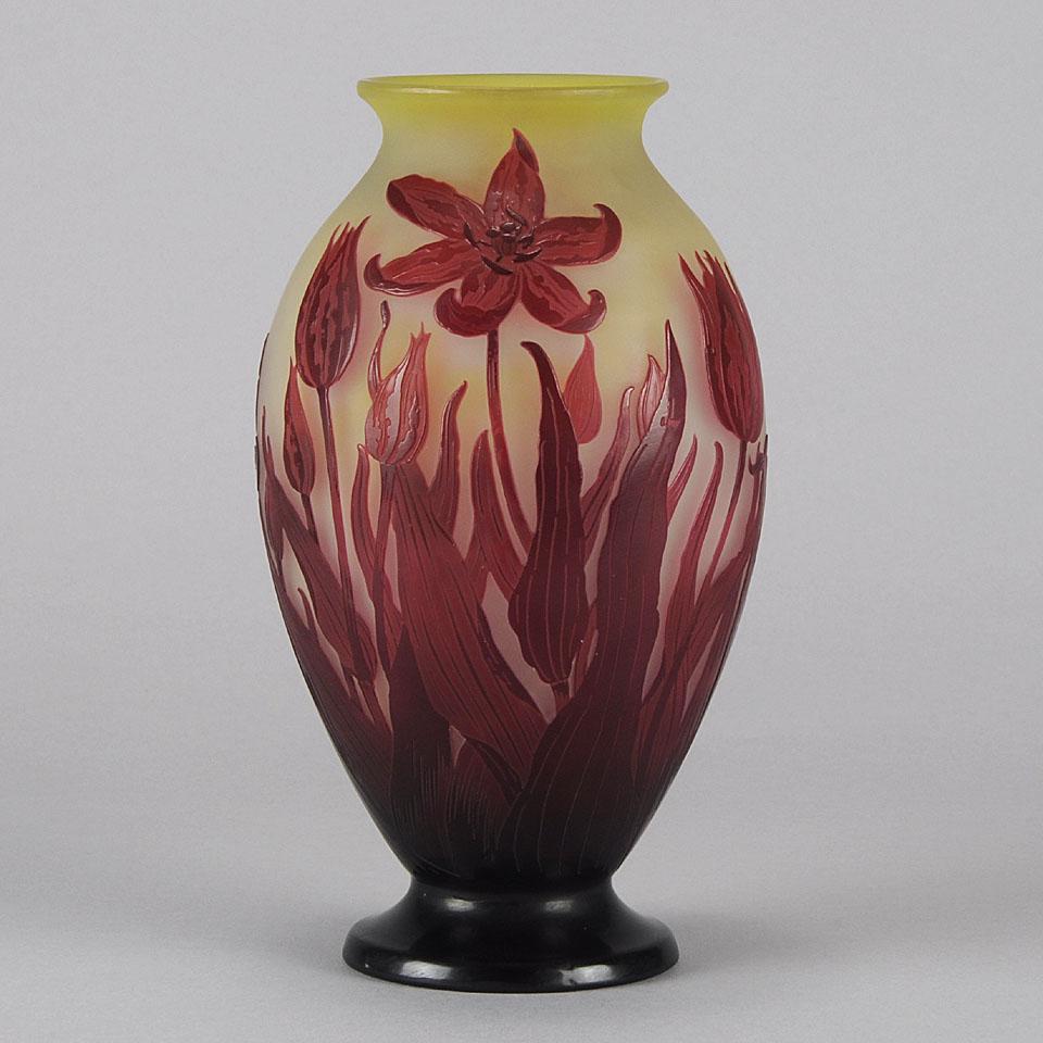 20th Century French Art Nouveau Cameo Acid cut & Etched Glass Tulip Vase by Emile Gallé