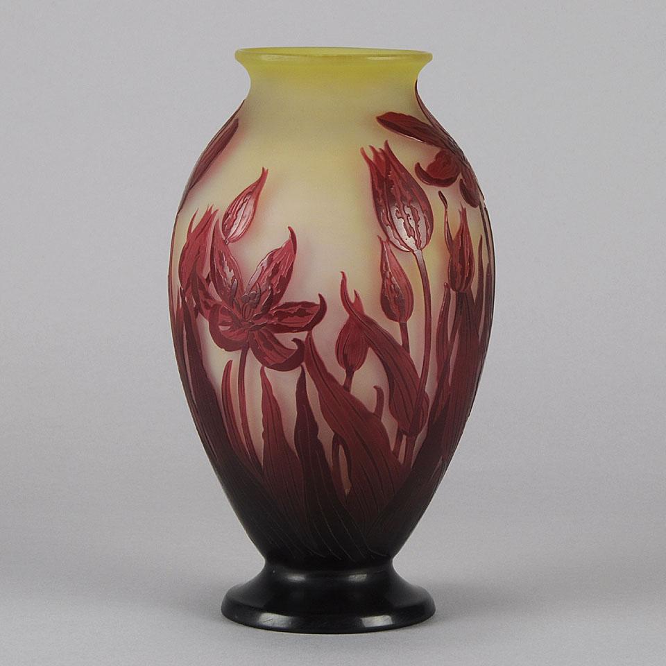 French Art Nouveau Cameo Acid cut & Etched Glass Tulip Vase by Emile Gallé 2