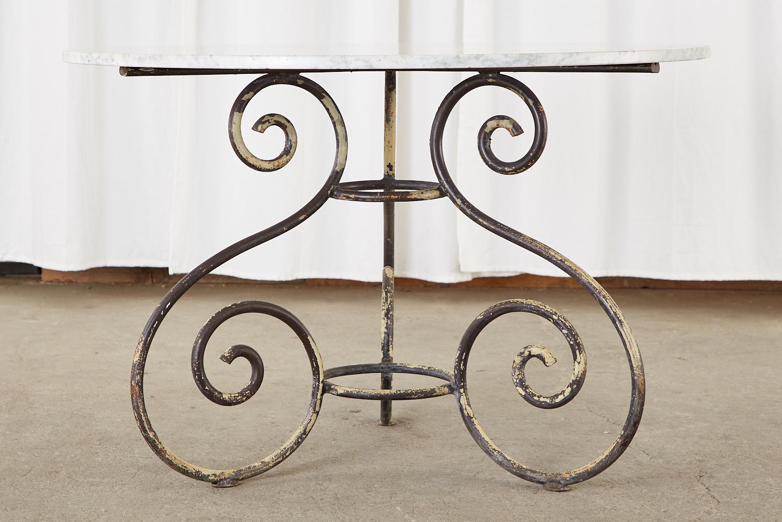 Art nouveau Table de salle à manger de jardin en fer et marbre Carrrara Art Nouveau français en vente