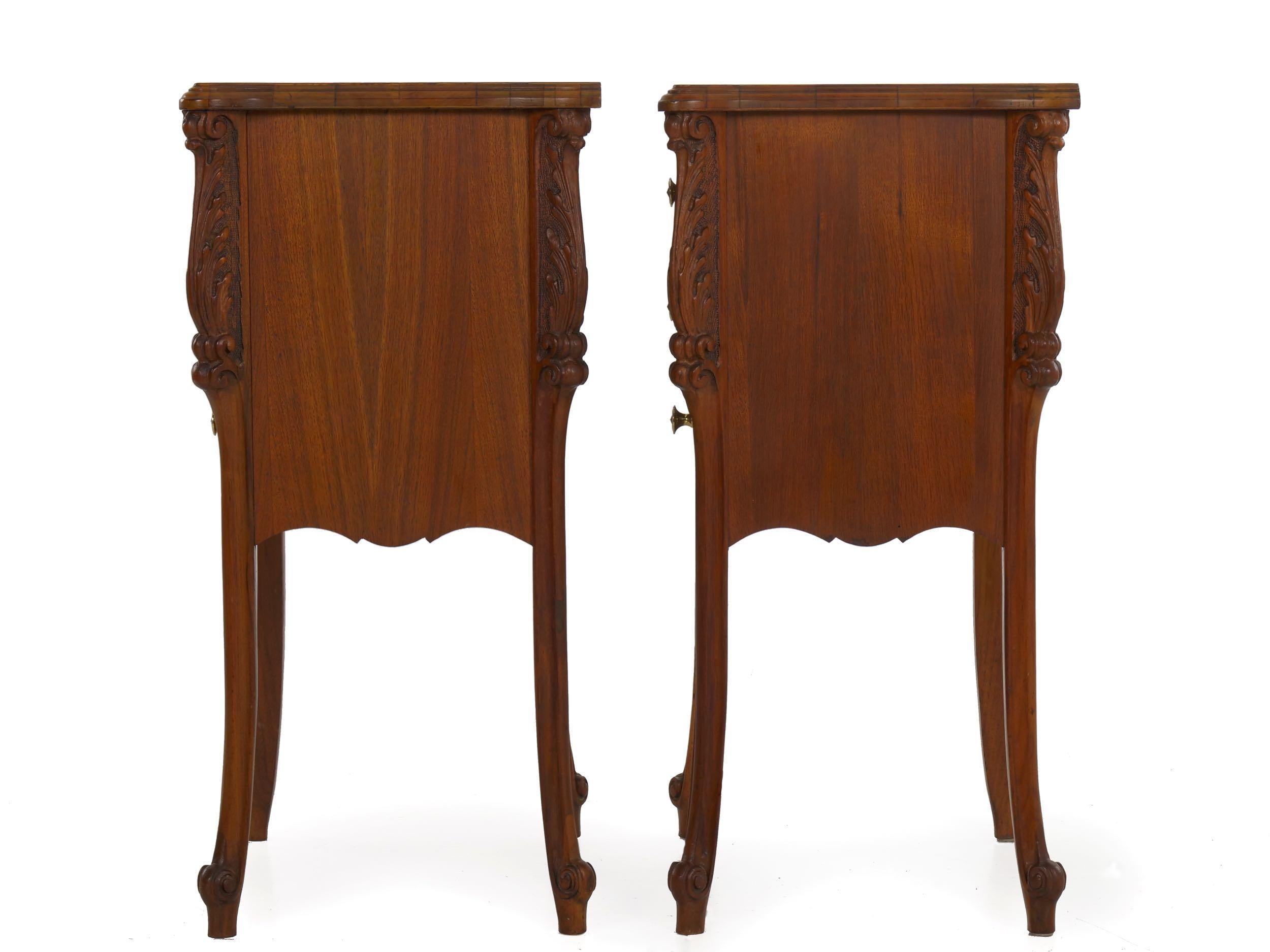 French Art Nouveau Carved Walnut Nightstand Tables, a Pair In Good Condition In Shippensburg, PA