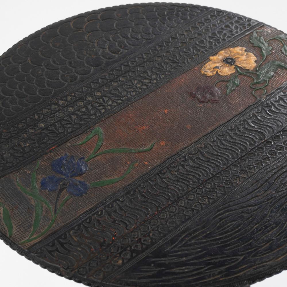 French Art Nouveau Cast Iron gueridon with Floral Decoration ca. 1900, stamped For Sale 2