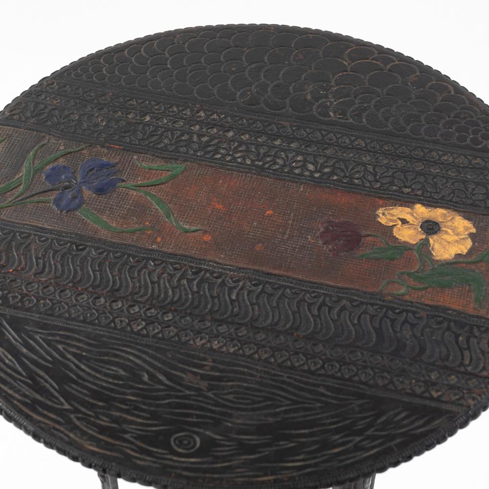 French Art Nouveau Cast Iron gueridon with Floral Decoration ca. 1900, stamped For Sale 4