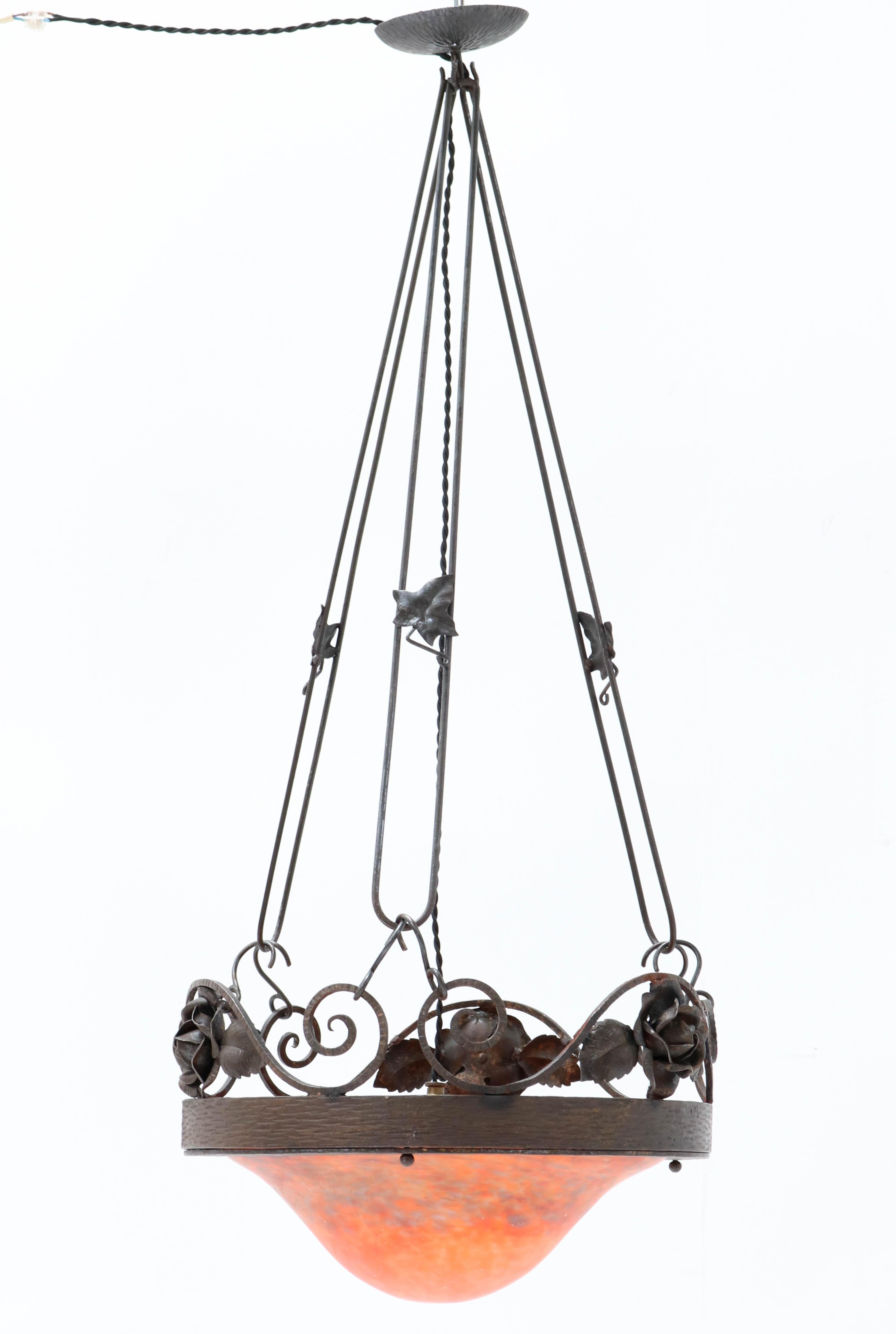 Early 20th Century French Art Nouveau Chandelier by Muller Frères Lunéville, 1900s For Sale
