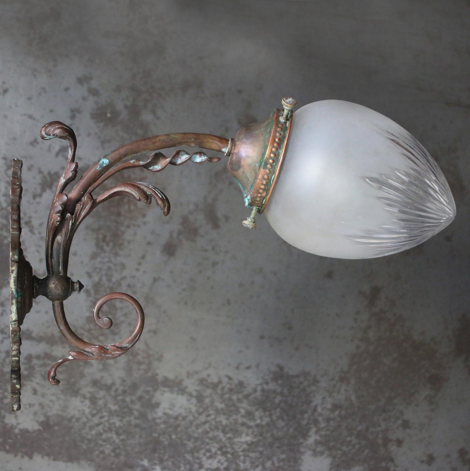 Early 20th Century French Art Nouveau Copper Cut Glass Brass Sconce Wall Lamp For Sale