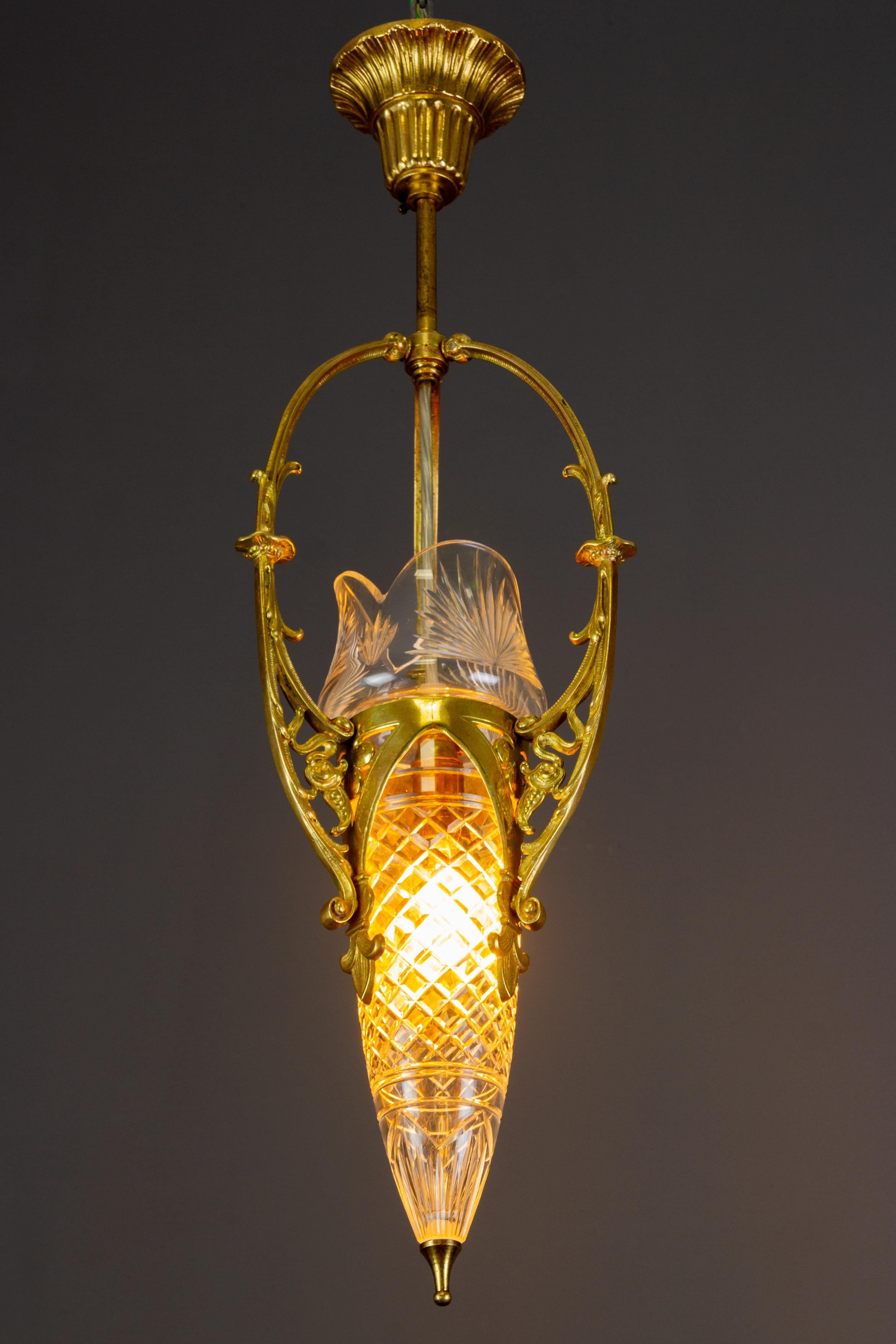 French Art Nouveau Cut Crystal Glass and Brass Pendant Light, Early 20th Century 9