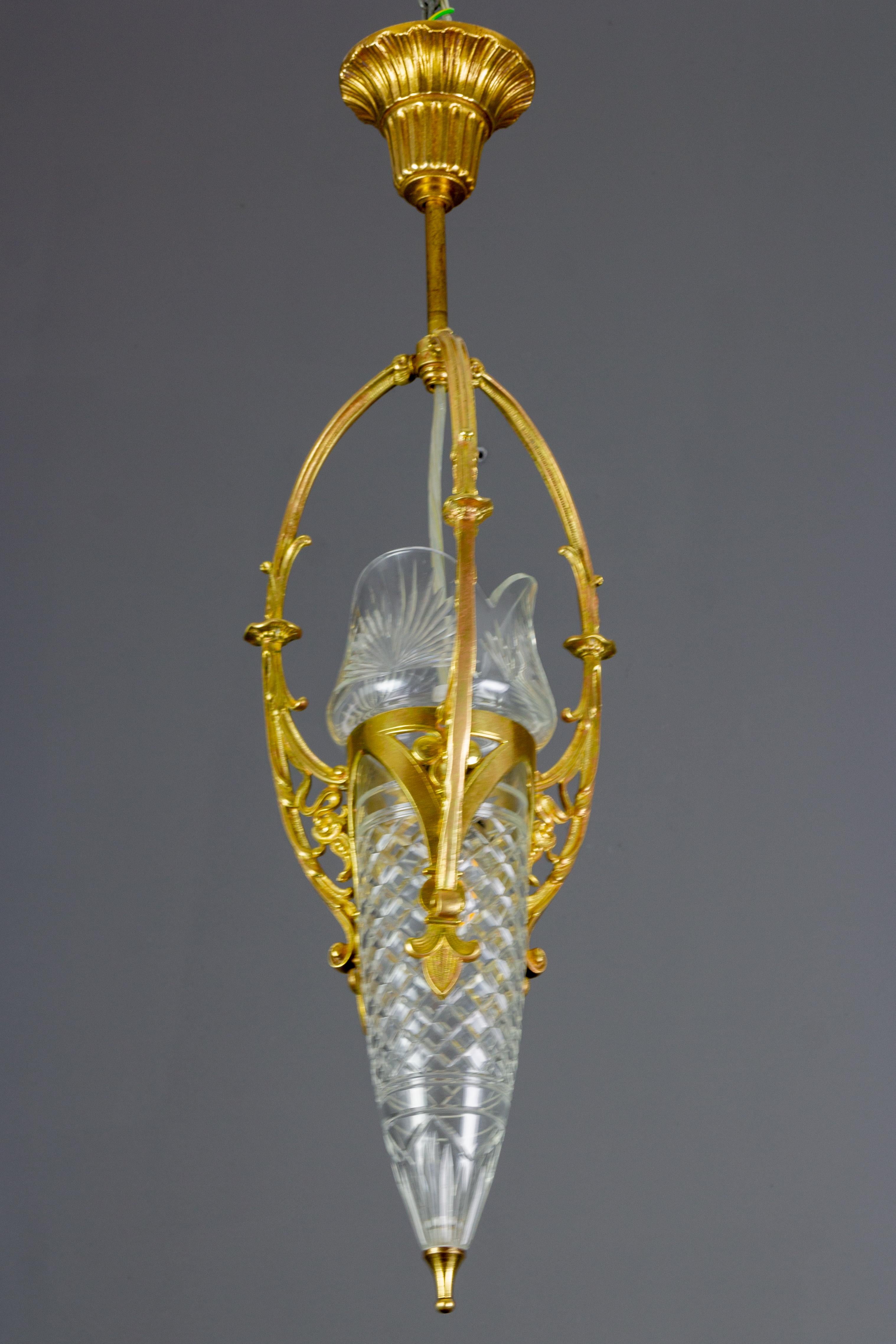 French Art Nouveau Cut Crystal Glass and Brass Pendant Light, Early 20th Century 10