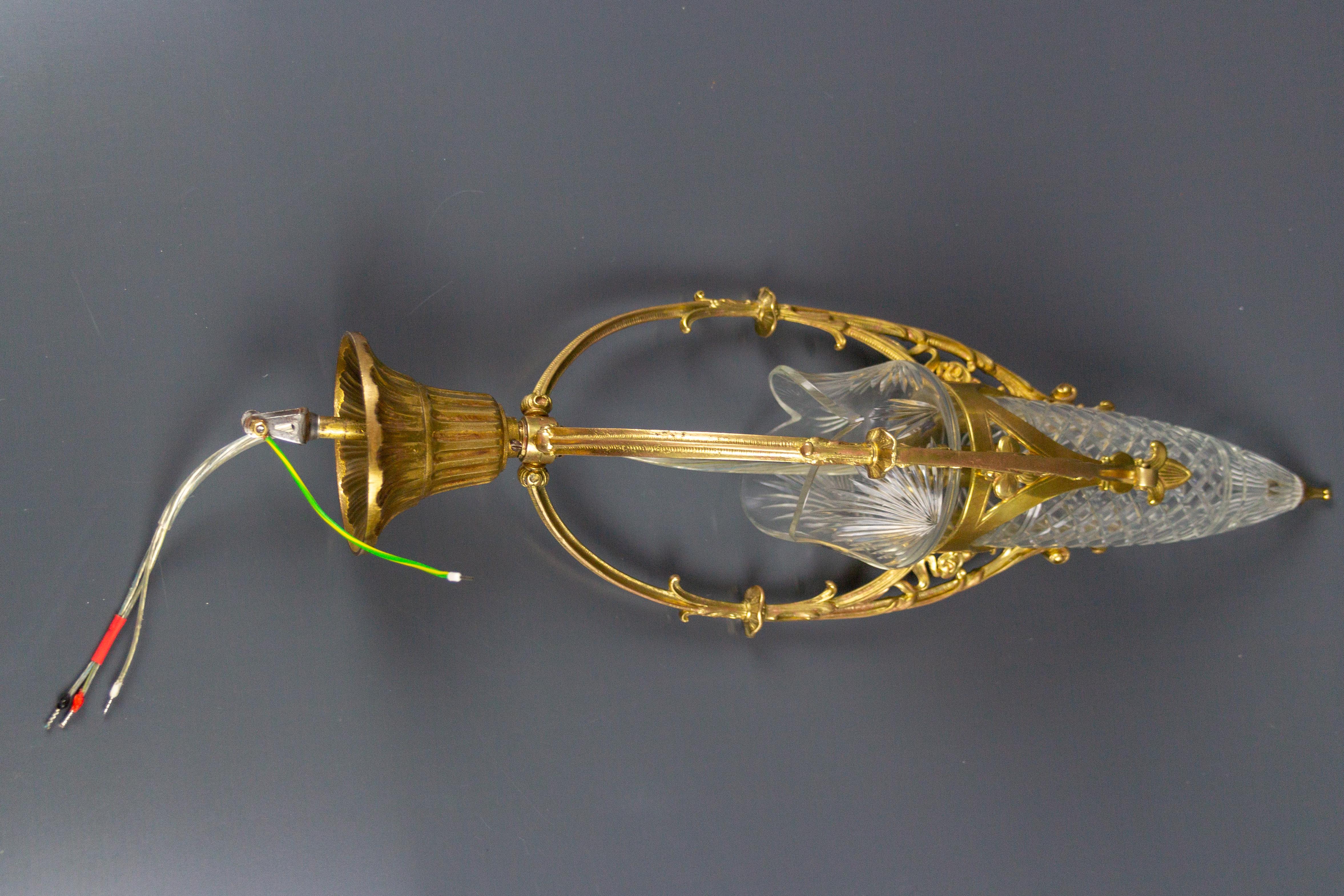 French Art Nouveau Cut Crystal Glass and Brass Pendant Light, Early 20th Century 15