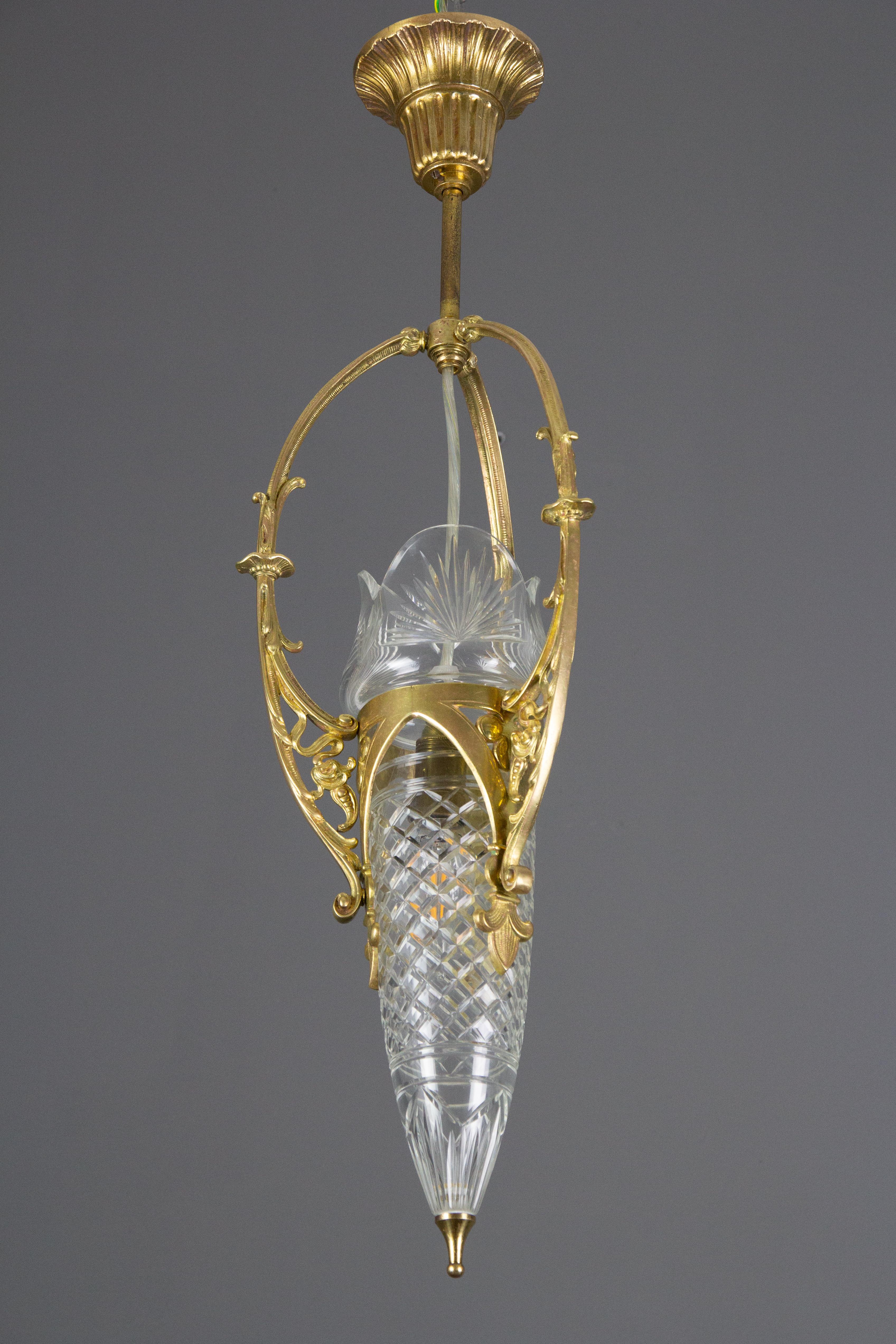French Art Nouveau Cut Crystal Glass and Brass Pendant Light, Early 20th Century 16