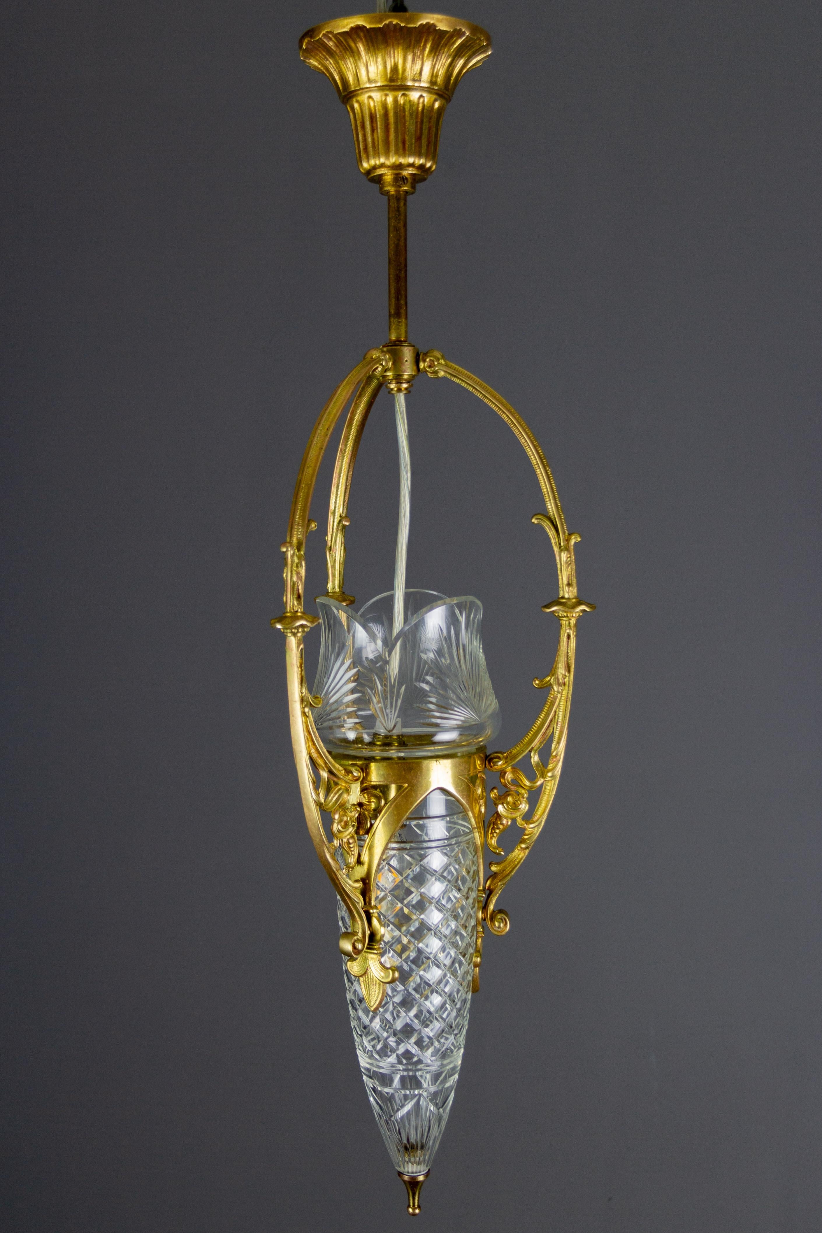 French Art Nouveau Cut Crystal Glass and Brass Pendant Light, Early 20th Century 17