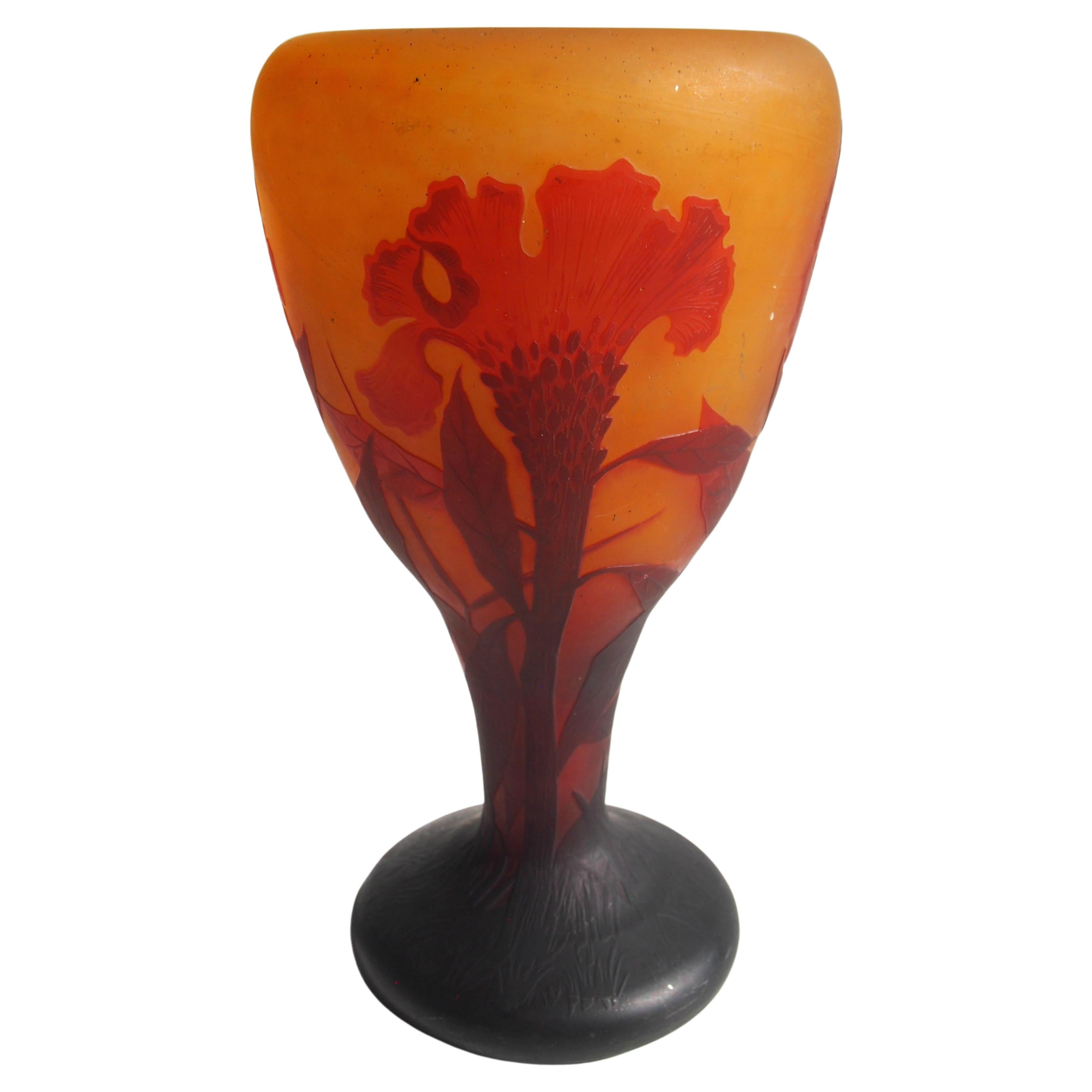 French Art Nouveau Daum Cameo Glass Cockscomb Vase 1900