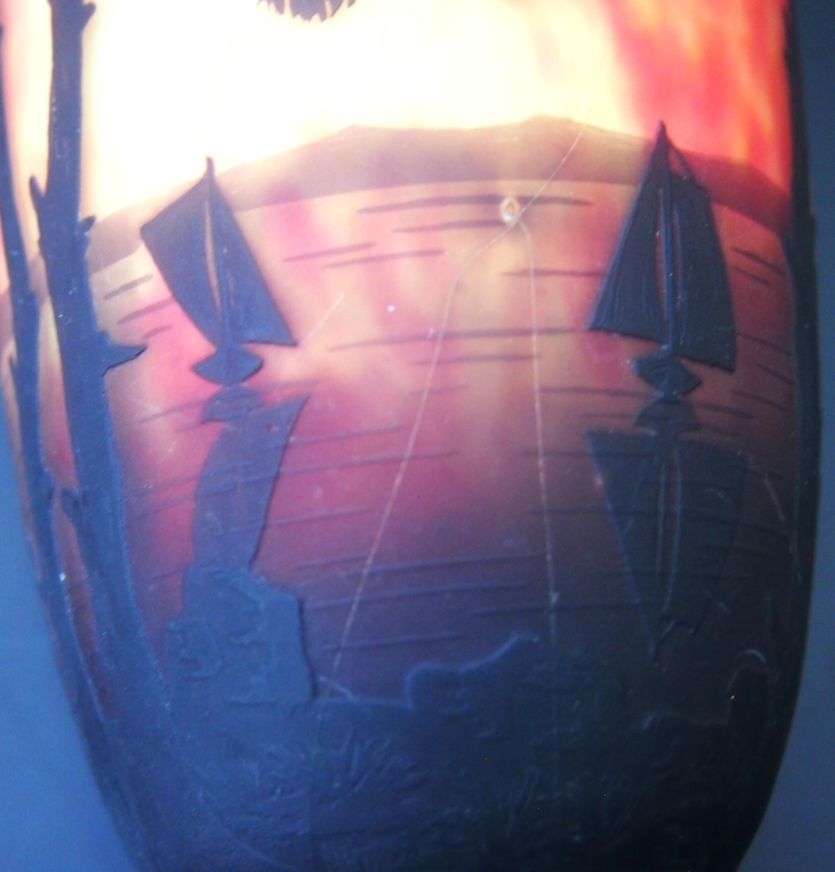 Début du 20ème siècle Vase français Art Nouveau Daum Cameo Glass Tropical Seascape 1900