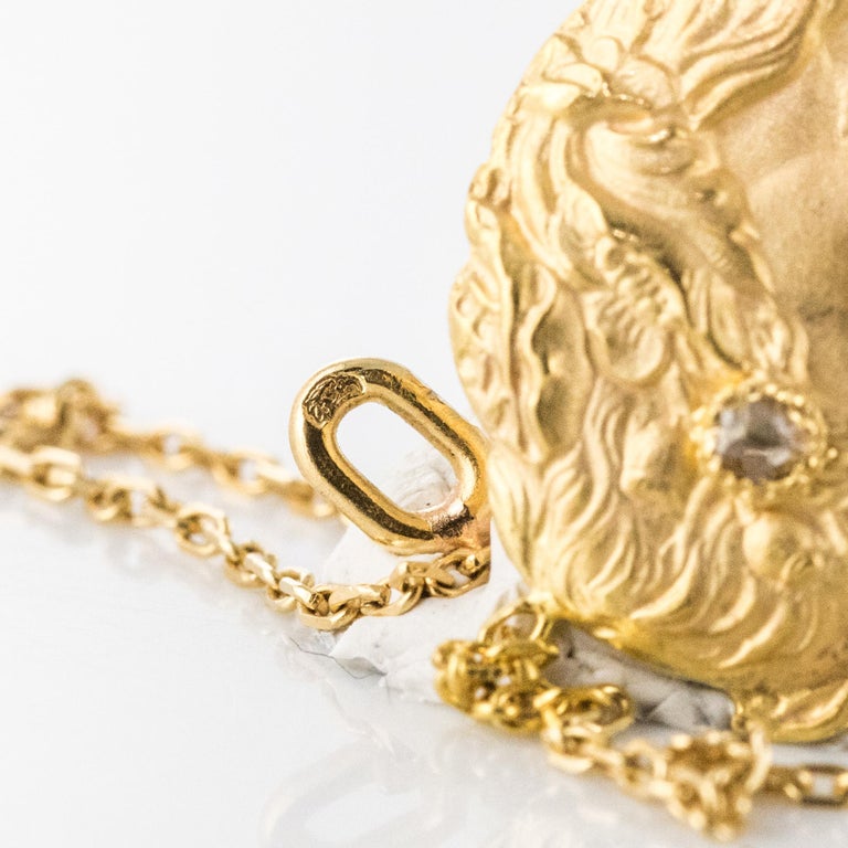 French Art Nouveau Diamond 18 Karat Yellow Gold Thin Chain Medallion For Sale 6