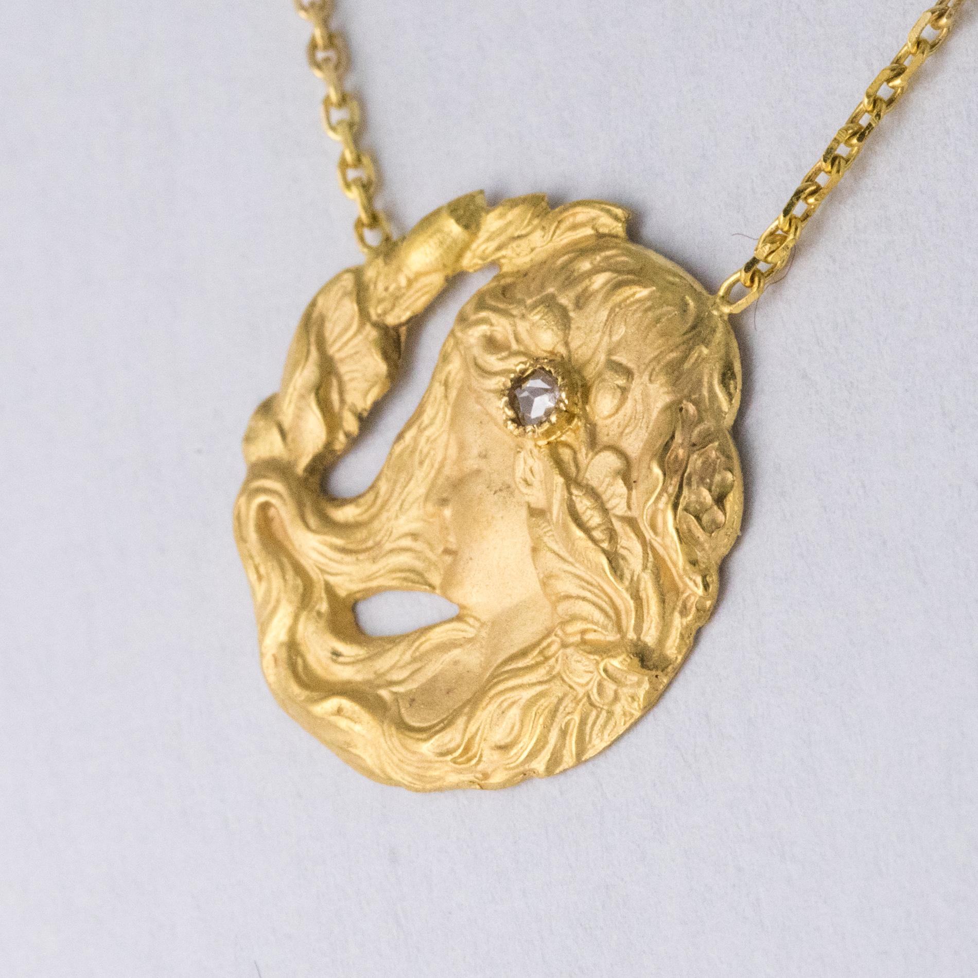 French Art Nouveau Diamond 18 Karat Yellow Gold Thin Chain Medallion 1