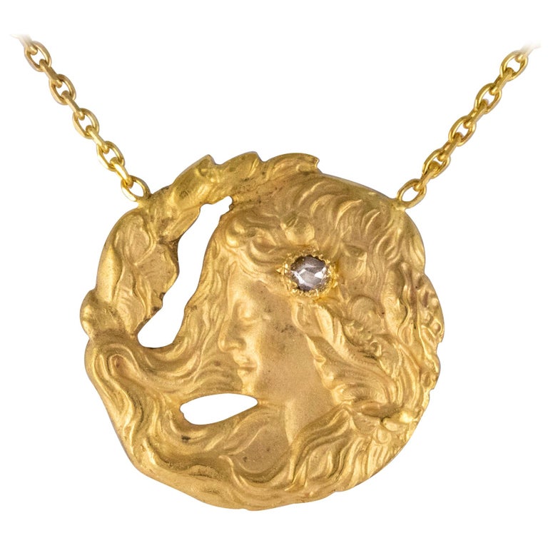 French Art Nouveau Diamond 18 Karat Yellow Gold Thin Chain Medallion For Sale