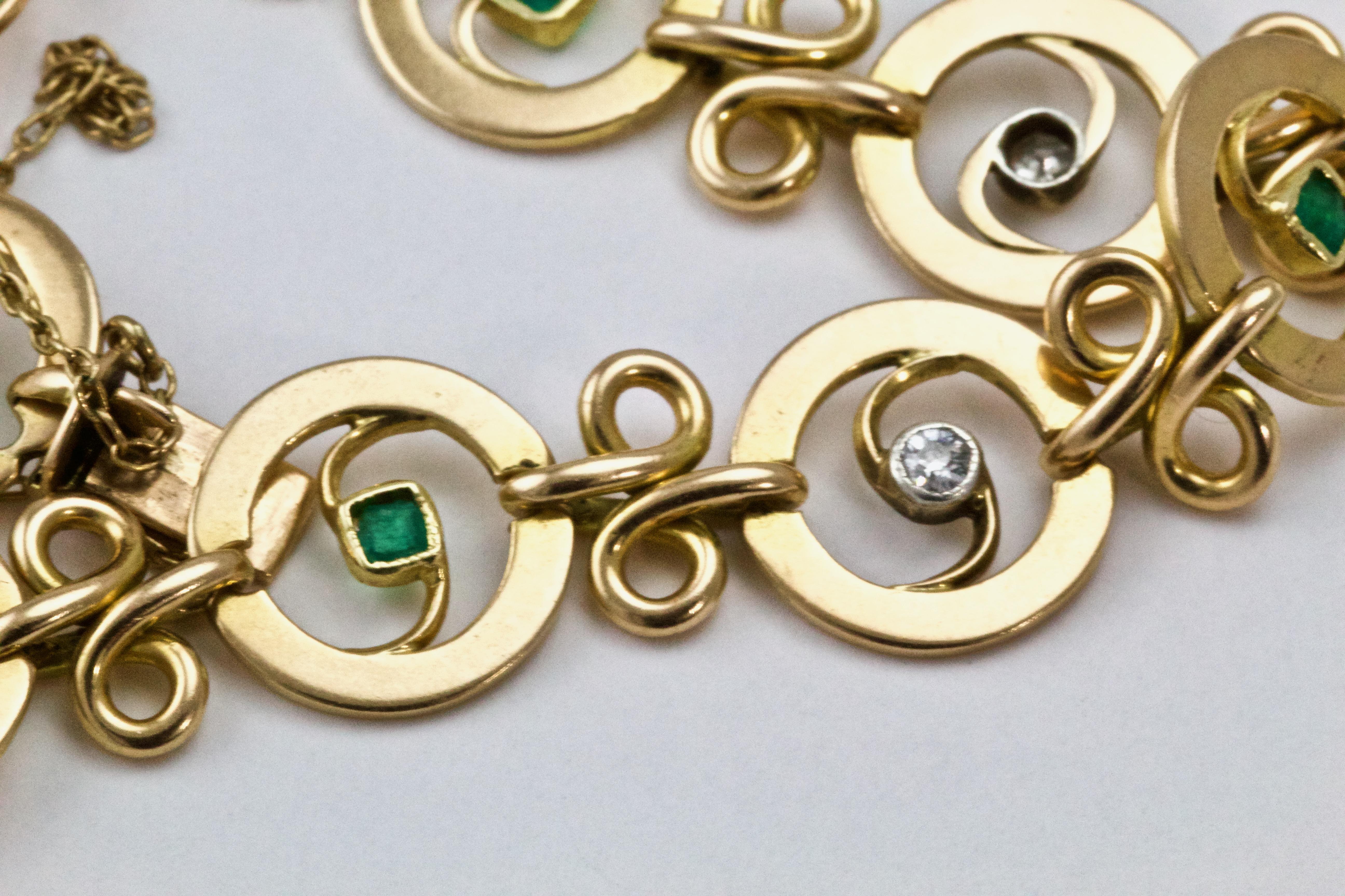 French Art Nouveau Diamond and Emerald Bracelet For Sale 1