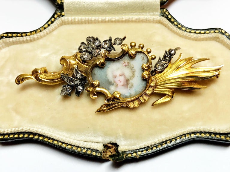 French Art Nouveau Diamond and Gold Portrait Brooch For Sale at 1stDibs