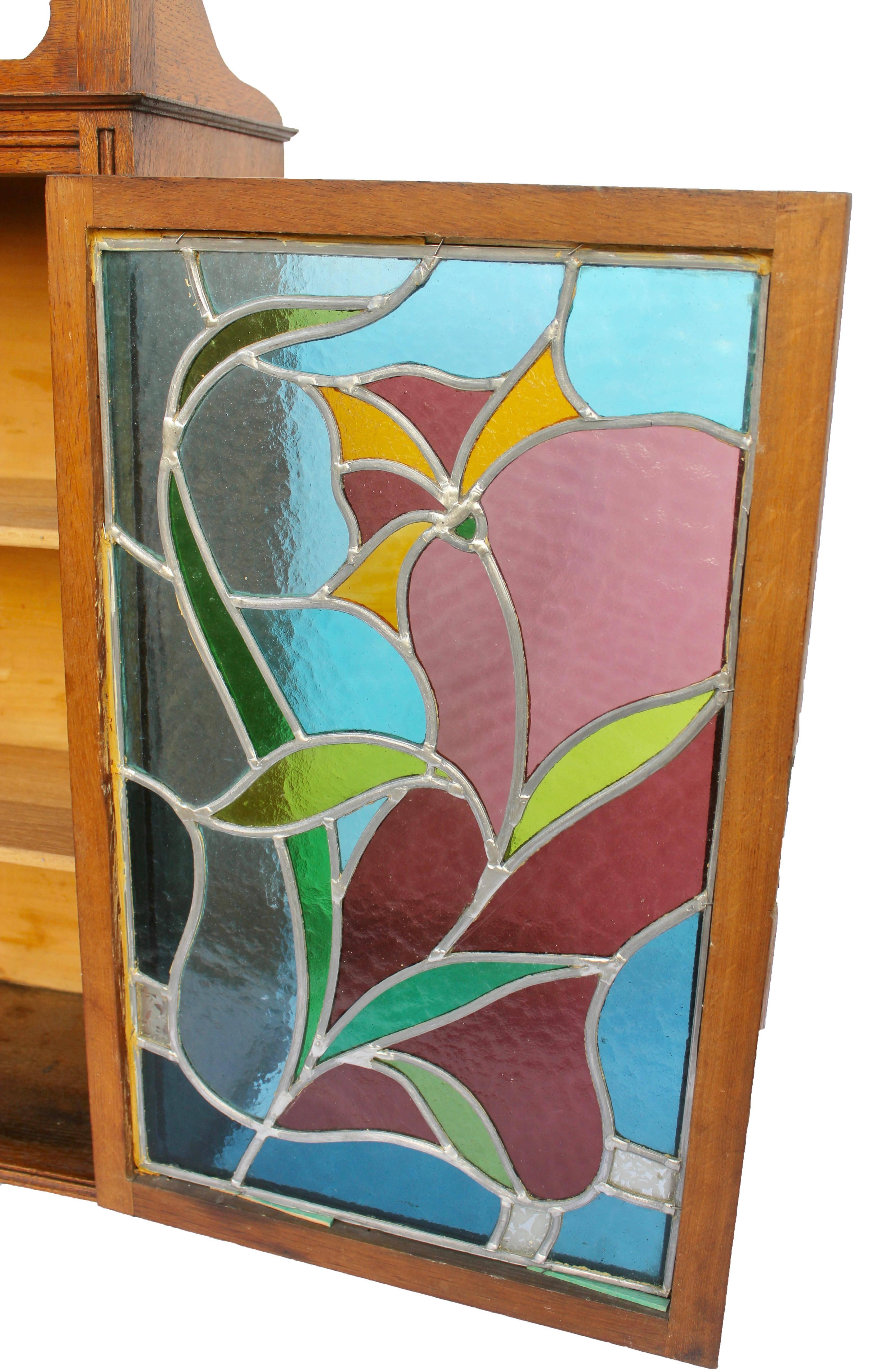 French Art Nouveau Display Case Cabinet with Colored Stained Glass In Good Condition In Verviers, BE