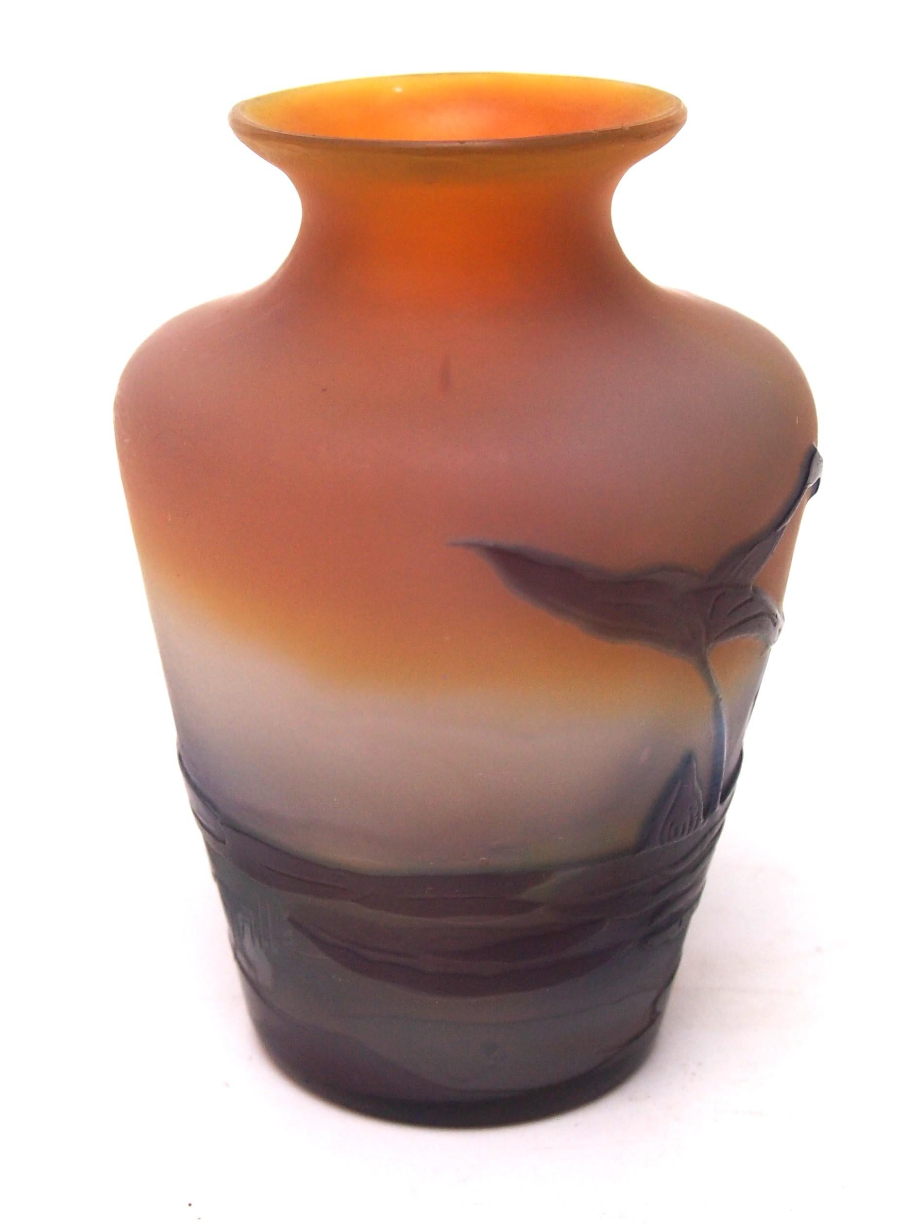 Art nouveau Vase en verre aquatique camée Emile Galle, Art Nouveau français  c1920 en vente