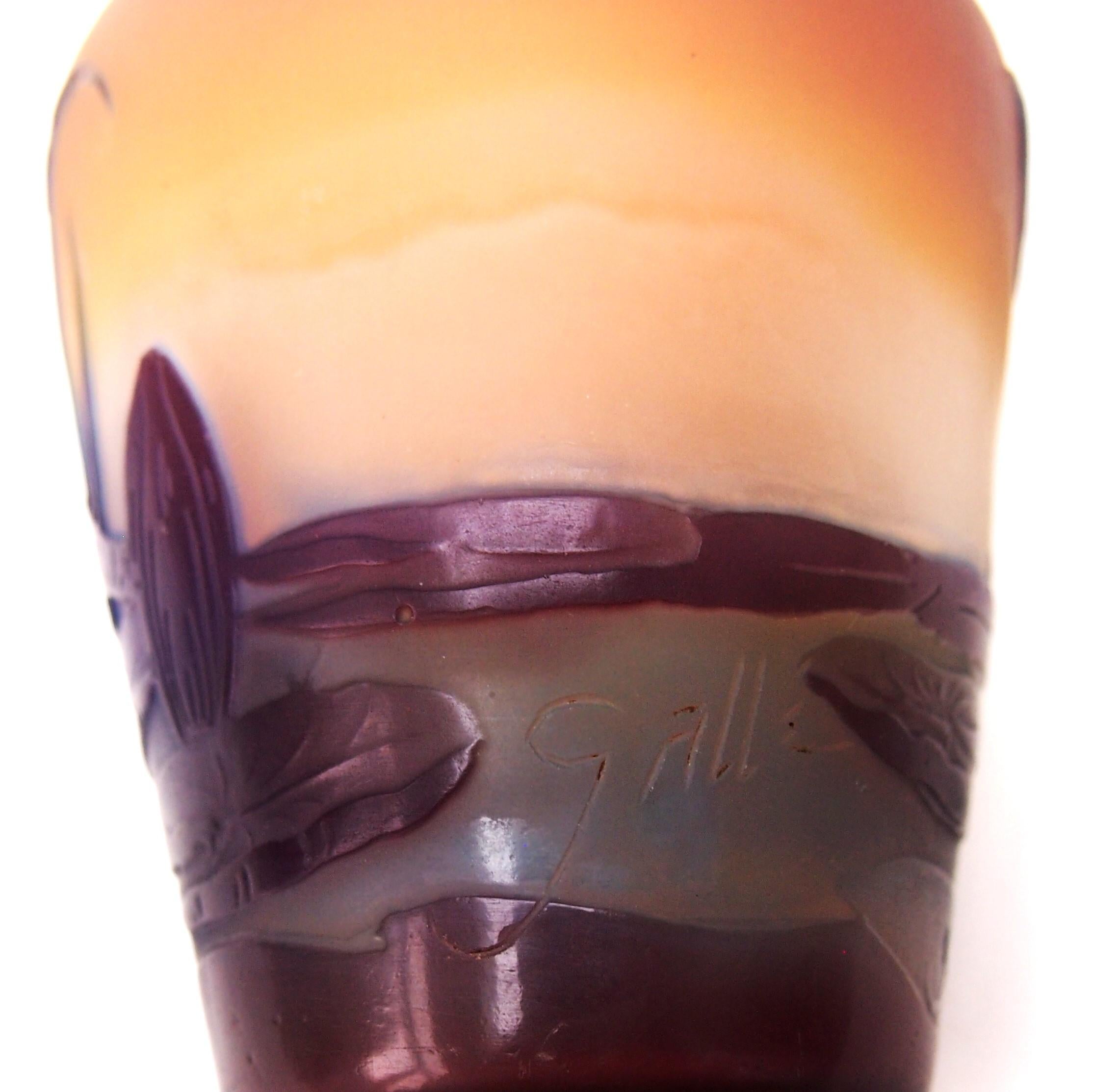 Vase en verre aquatique camée Emile Galle, Art Nouveau français  c1920 Bon état - En vente à Worcester Park, GB