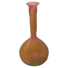 Französischer Jugendstil Emile Galle Kamee-Glas Botanische Banjo-Vase, um 1900