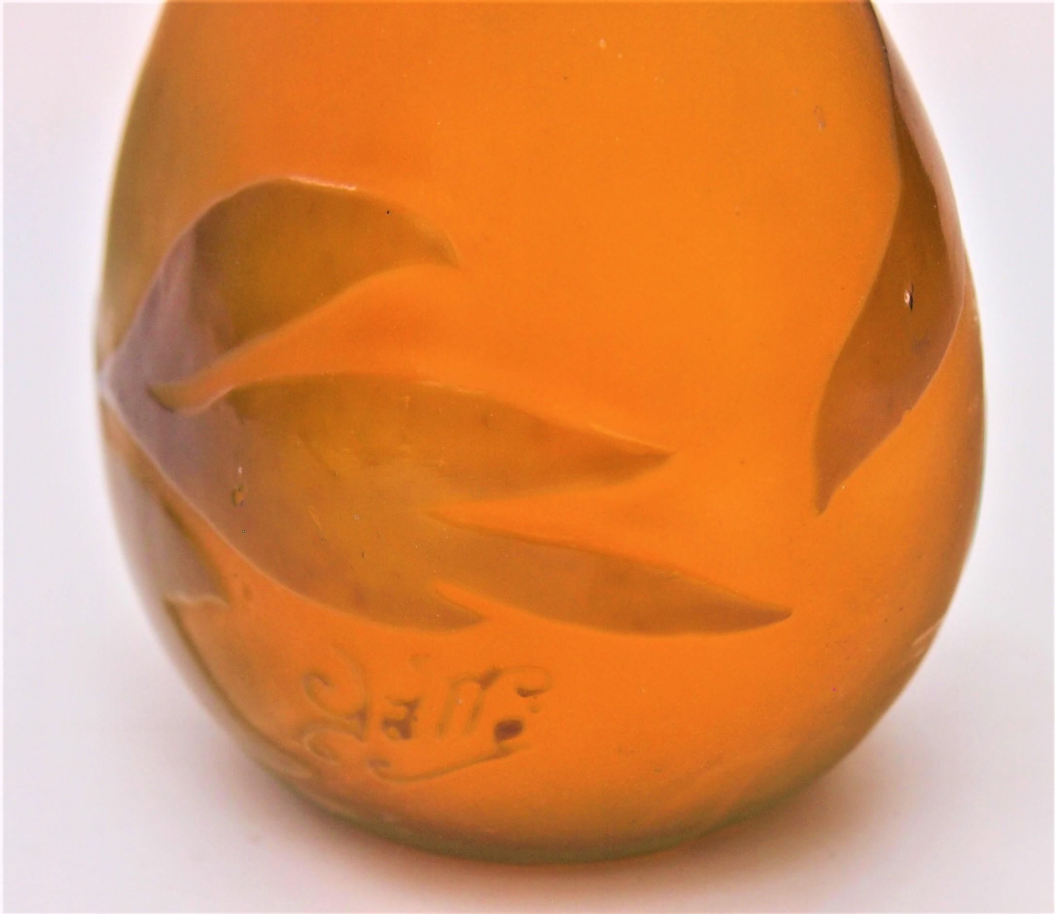 Français Vase en verre Cicada Banjo d'Emile Galle Art Glass, circa 1923 en vente