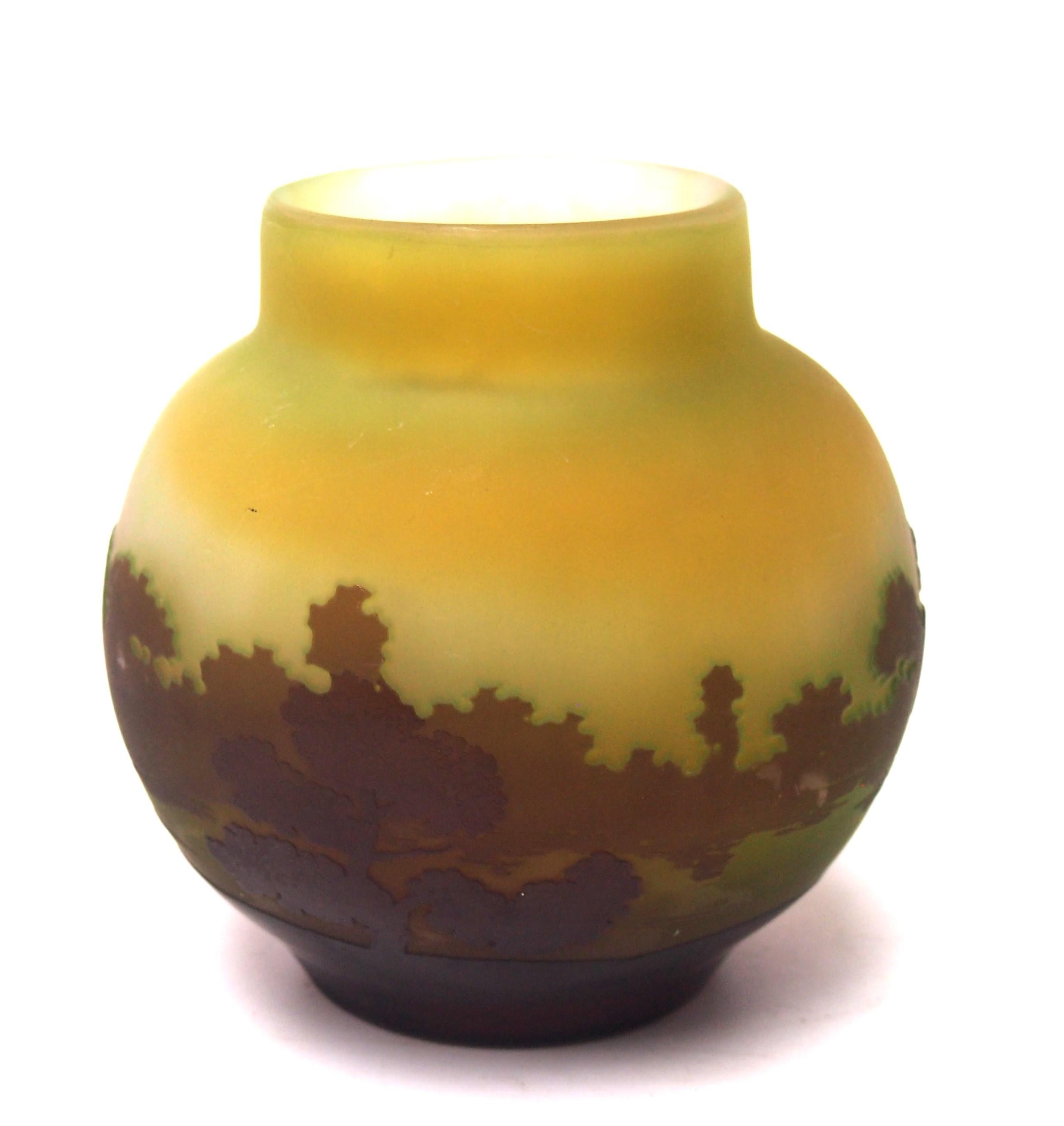 Art nouveau Verre camée français Art Nouveau Emile Galle  Vase paysage MISTI c1910 en vente