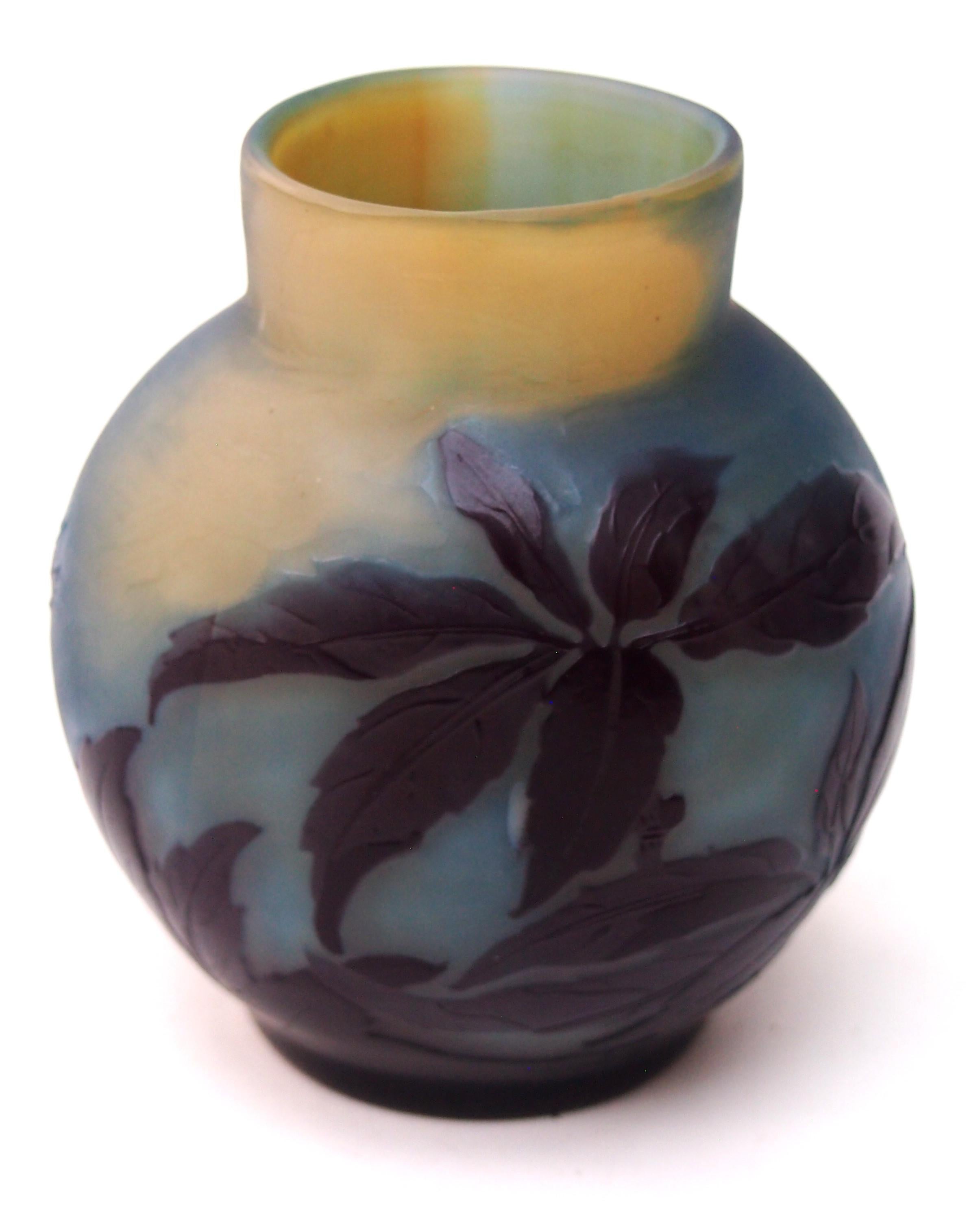 French Art Nouveau Emile Galle Cameo Glass  Moonlit Vase c1910 In Good Condition For Sale In Worcester Park, GB