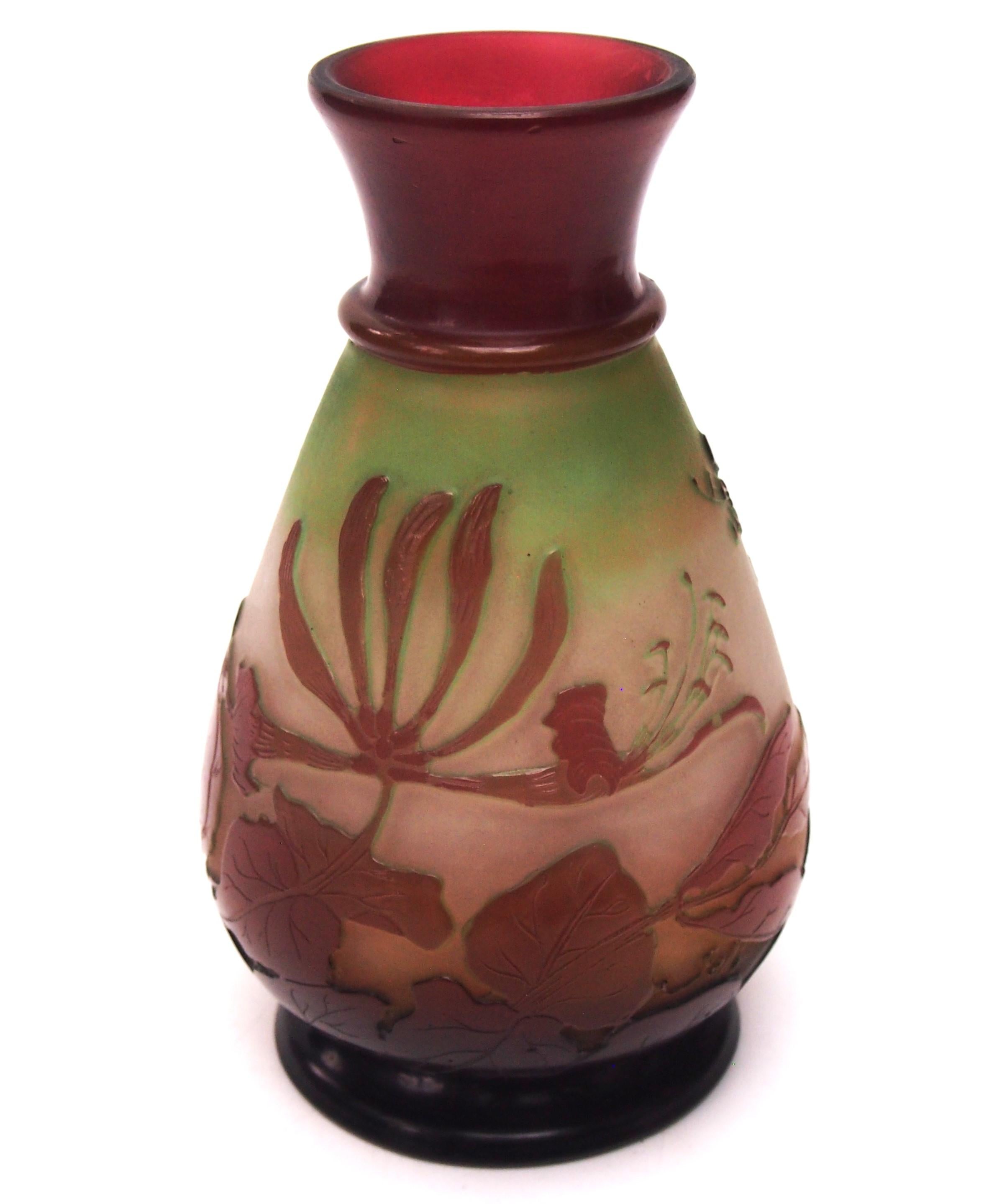 Art Nouveau francés  Emile Galle Jarrón de cristal camafeo- Madreselva-con etiqueta original Francés en venta
