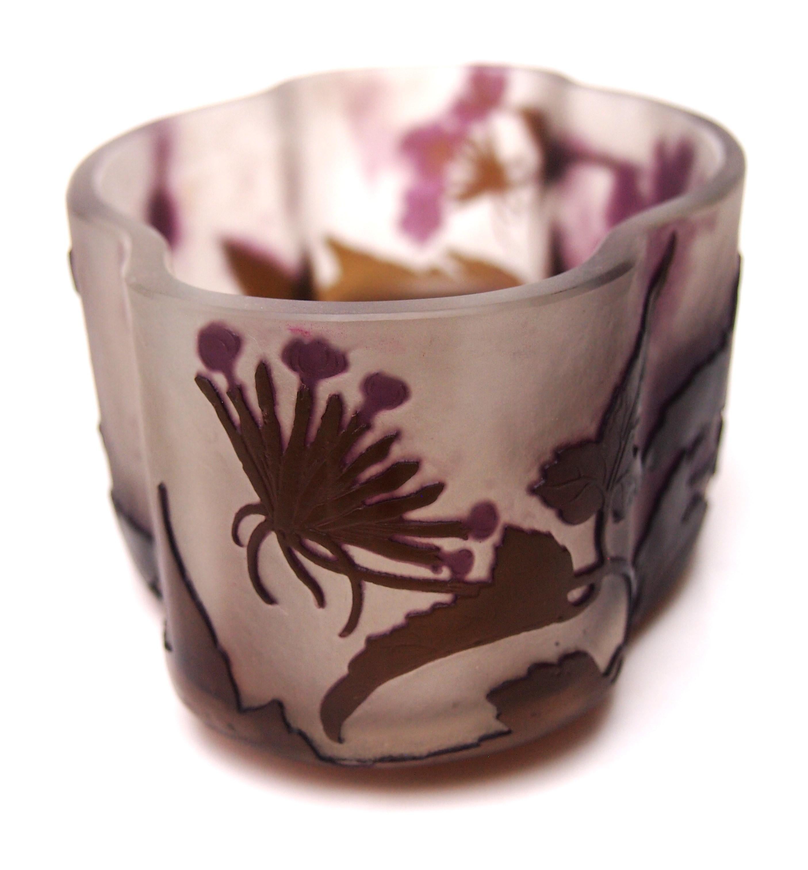 Jardinera francesa Art Nouveau Emile Galle Cristal camafeo Flor de verbena c1908 principios del siglo XX en venta