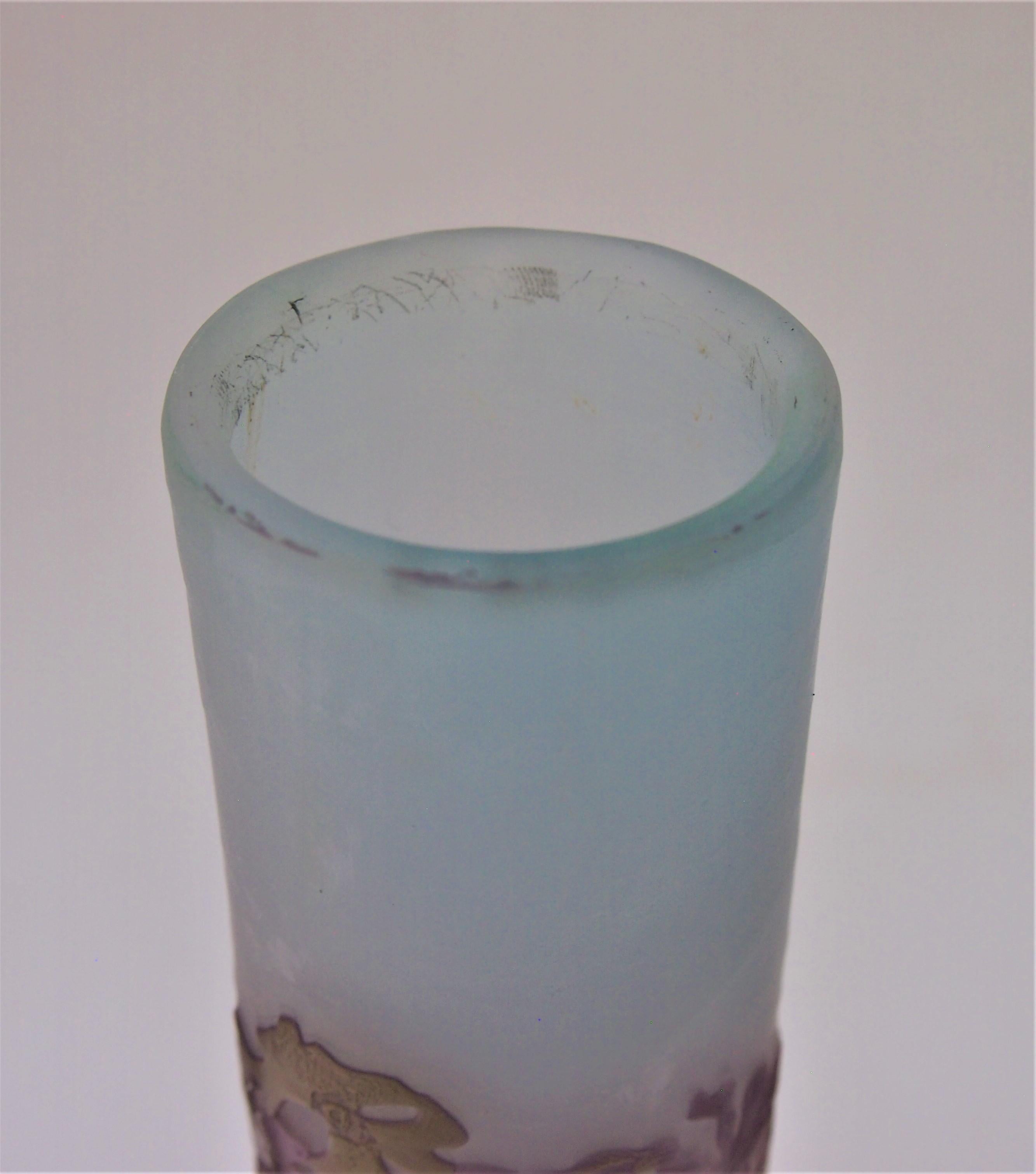 Verre d'art Vase en verre camée Vervain Blossom de style Art nouveau français d'Emile Galle, vers 1908 en vente
