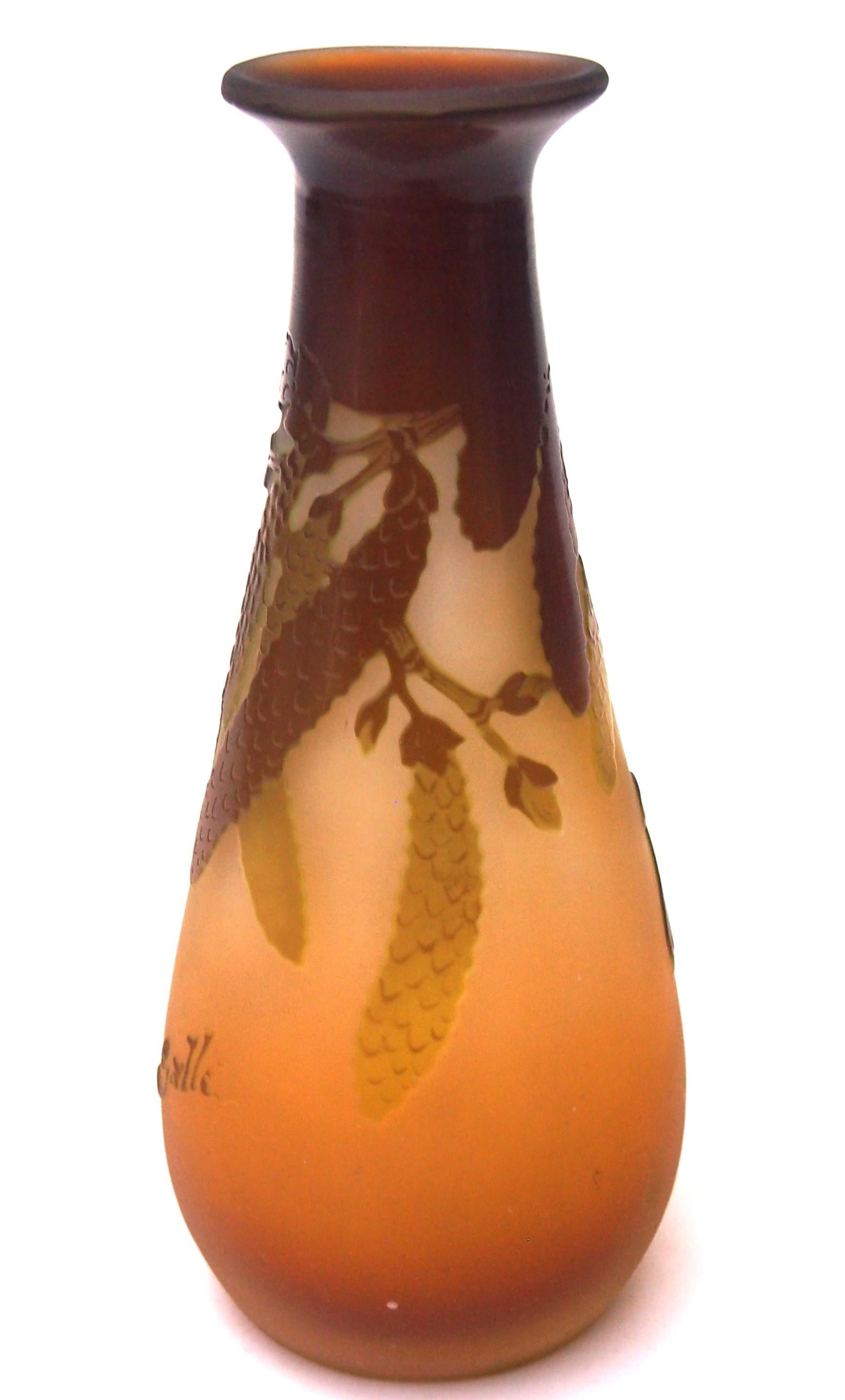 Seltenes Grün und Braun über Orange  Kamee-Vase mit der Darstellung von 