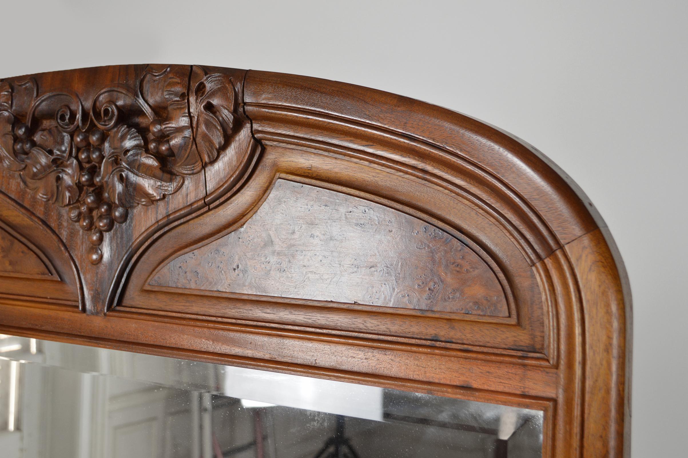 French Art Nouveau Fireplace Mantel Mirror, Carved Walnut and Burl, circa 1905 For Sale 2