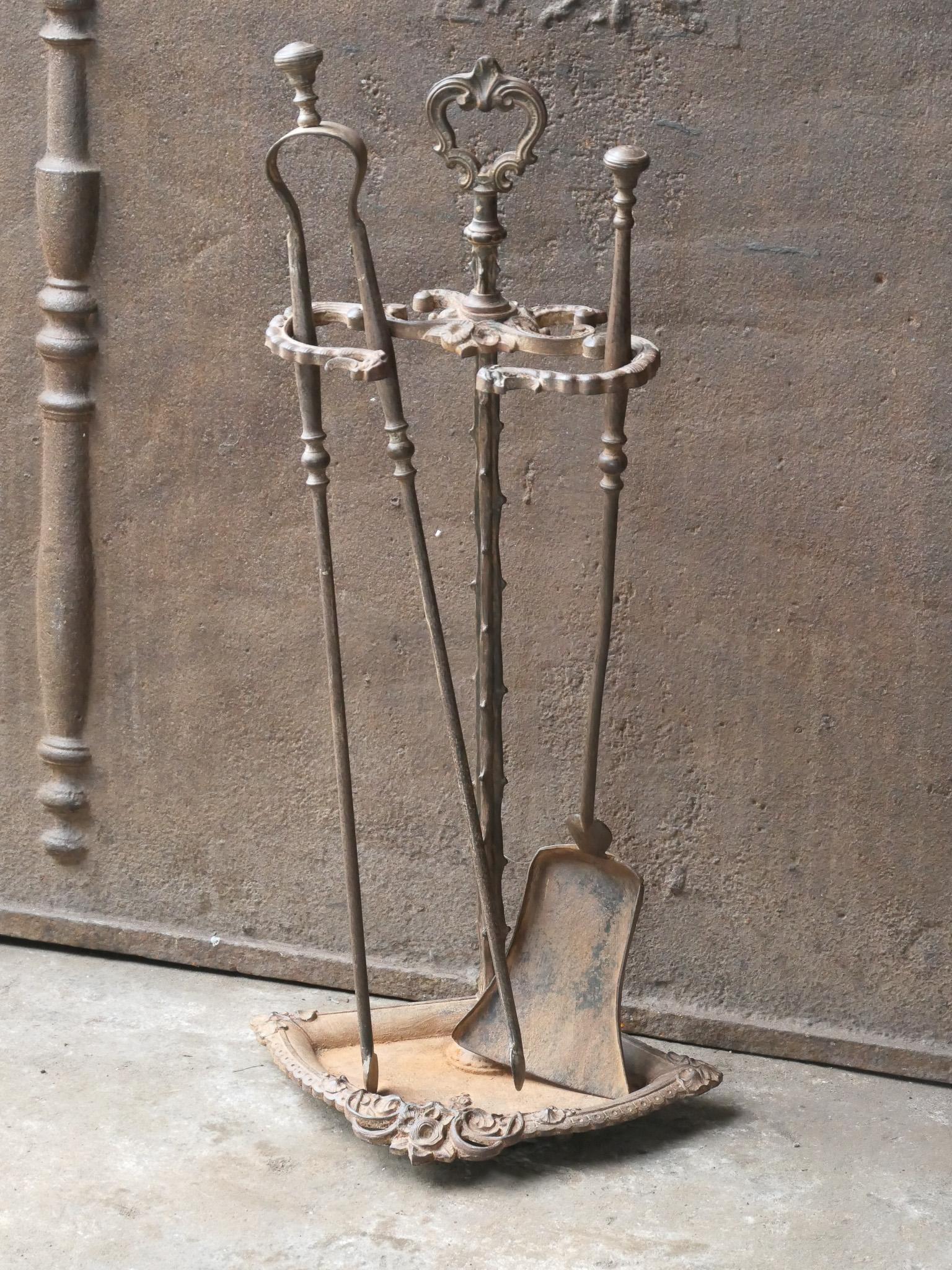 Calco Attrezzi per caminetto in stile Art Nouveau francese, periodo inizio XX secolo in vendita