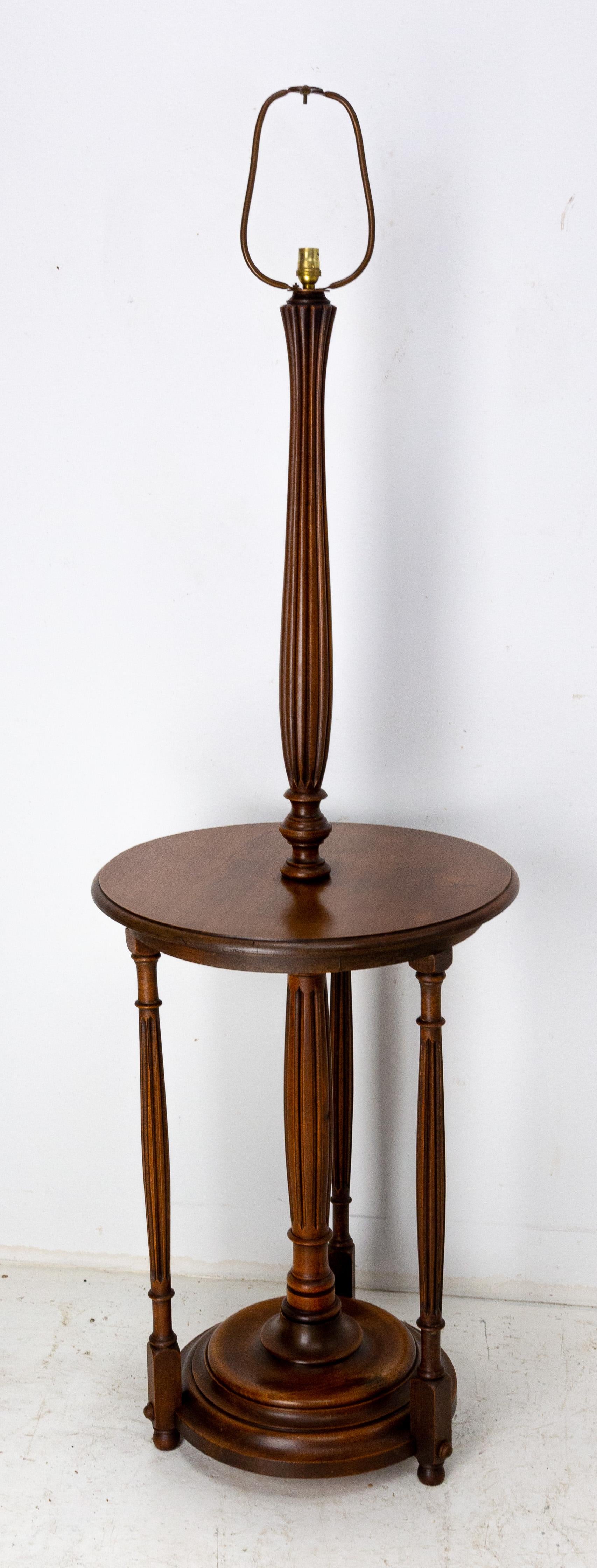 Francese Lampada da terra francese Art Nouveau in faggio, circa 1900 in vendita