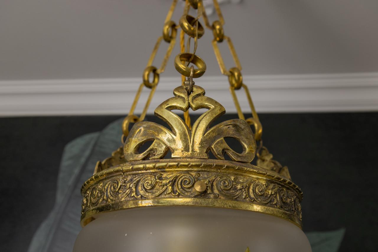 French Art Nouveau Frosted and Cut Glass Pendant Light with Bronze Mount, 1920s For Sale 10