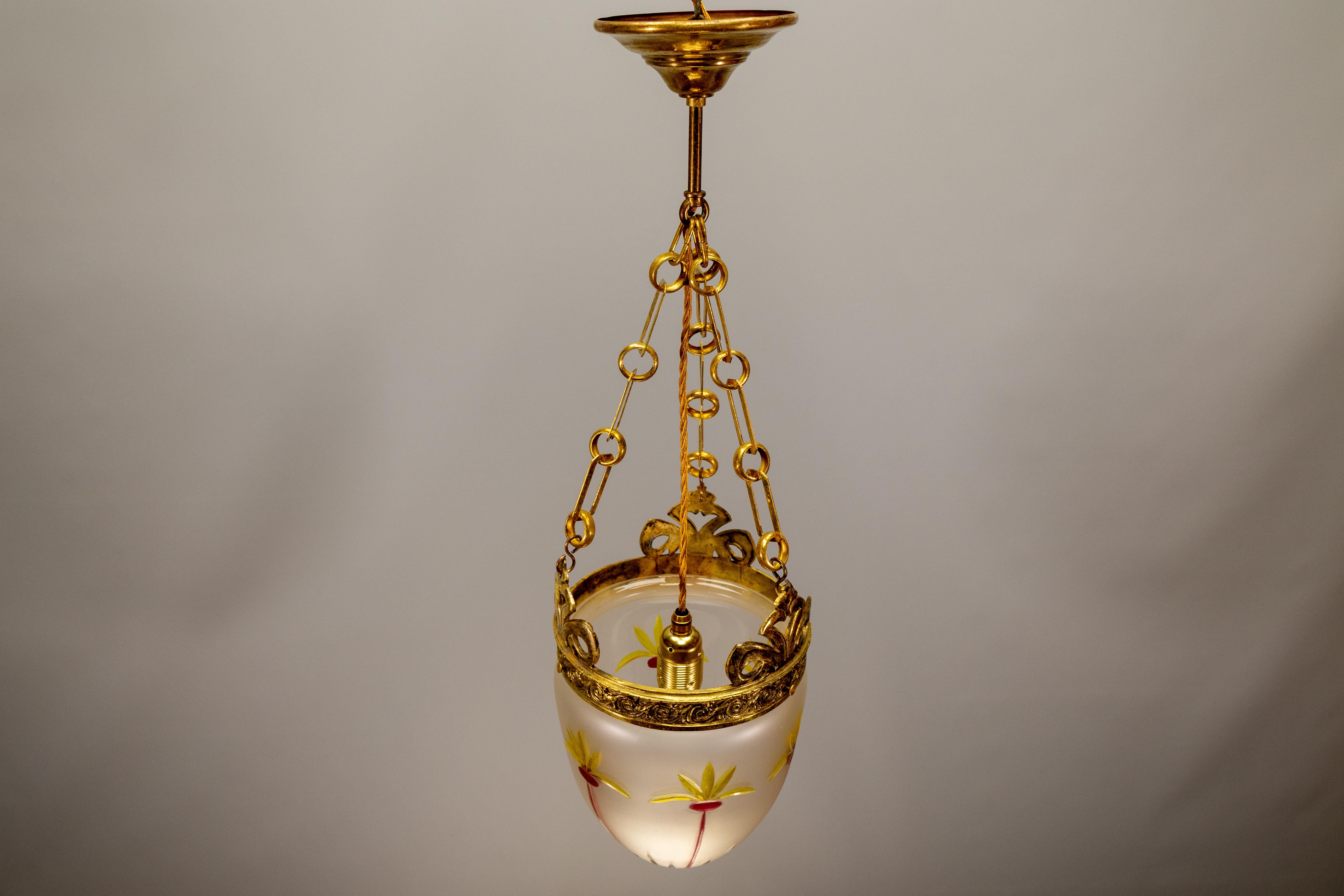 French Art Nouveau Frosted and Cut Glass Pendant Light with Bronze Mount, 1920s For Sale 14