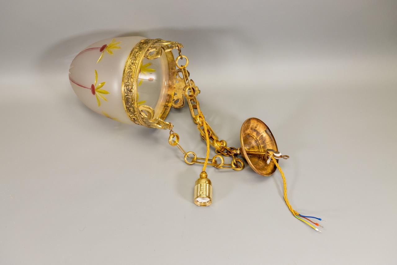 French Art Nouveau Frosted and Cut Glass Pendant Light with Bronze Mount, 1920s For Sale 15