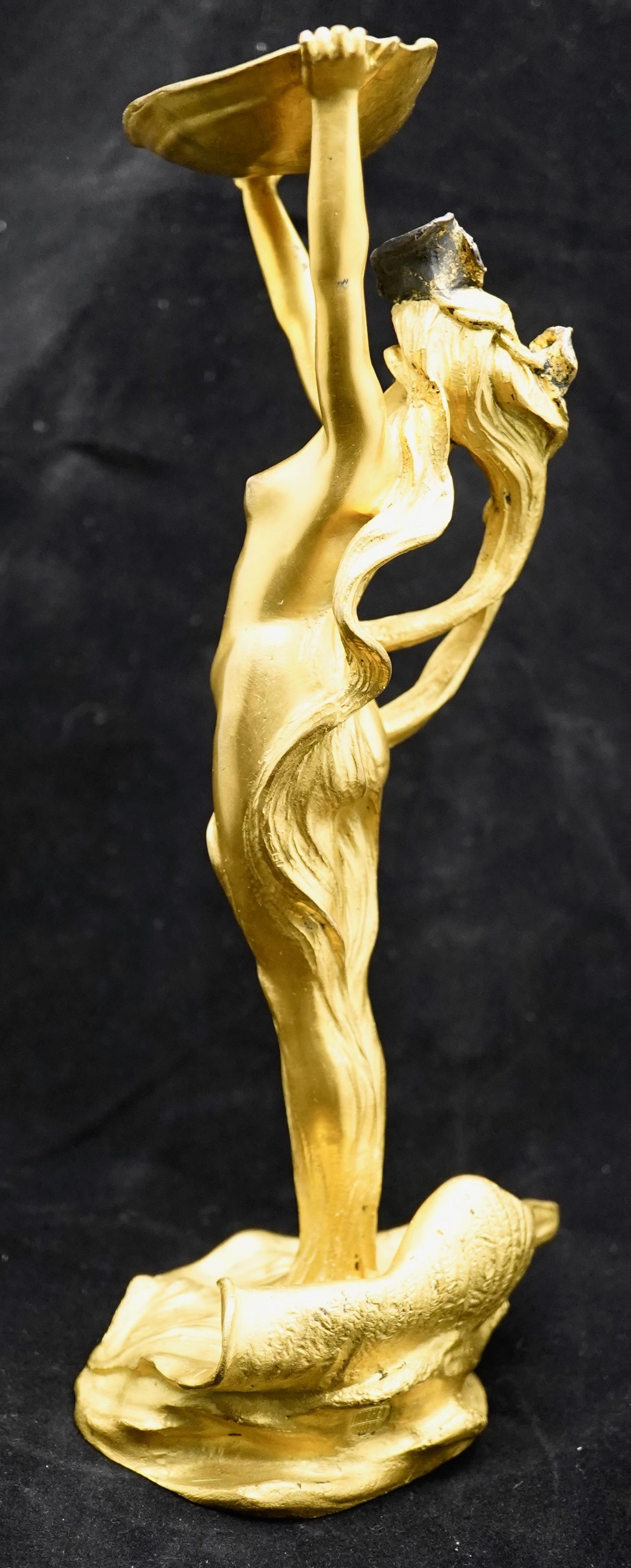 Moulage Bronze doré Art Nouveau représentant une sirène tenant un coquillage par Louchet Foundry en vente