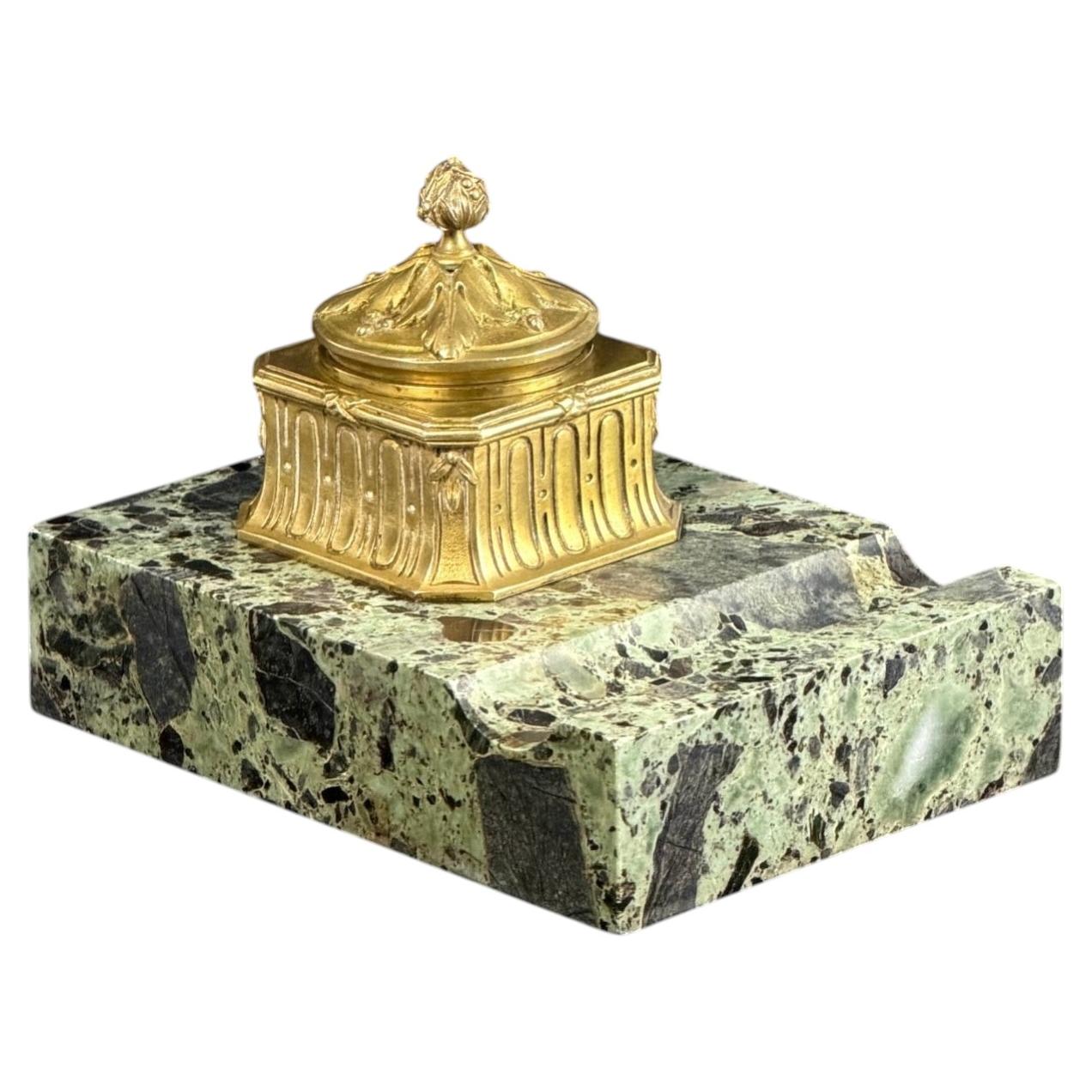 Encrier Art nouveau français en bronze doré et marbre, signé Louchet, Paris, CIRCA 1900