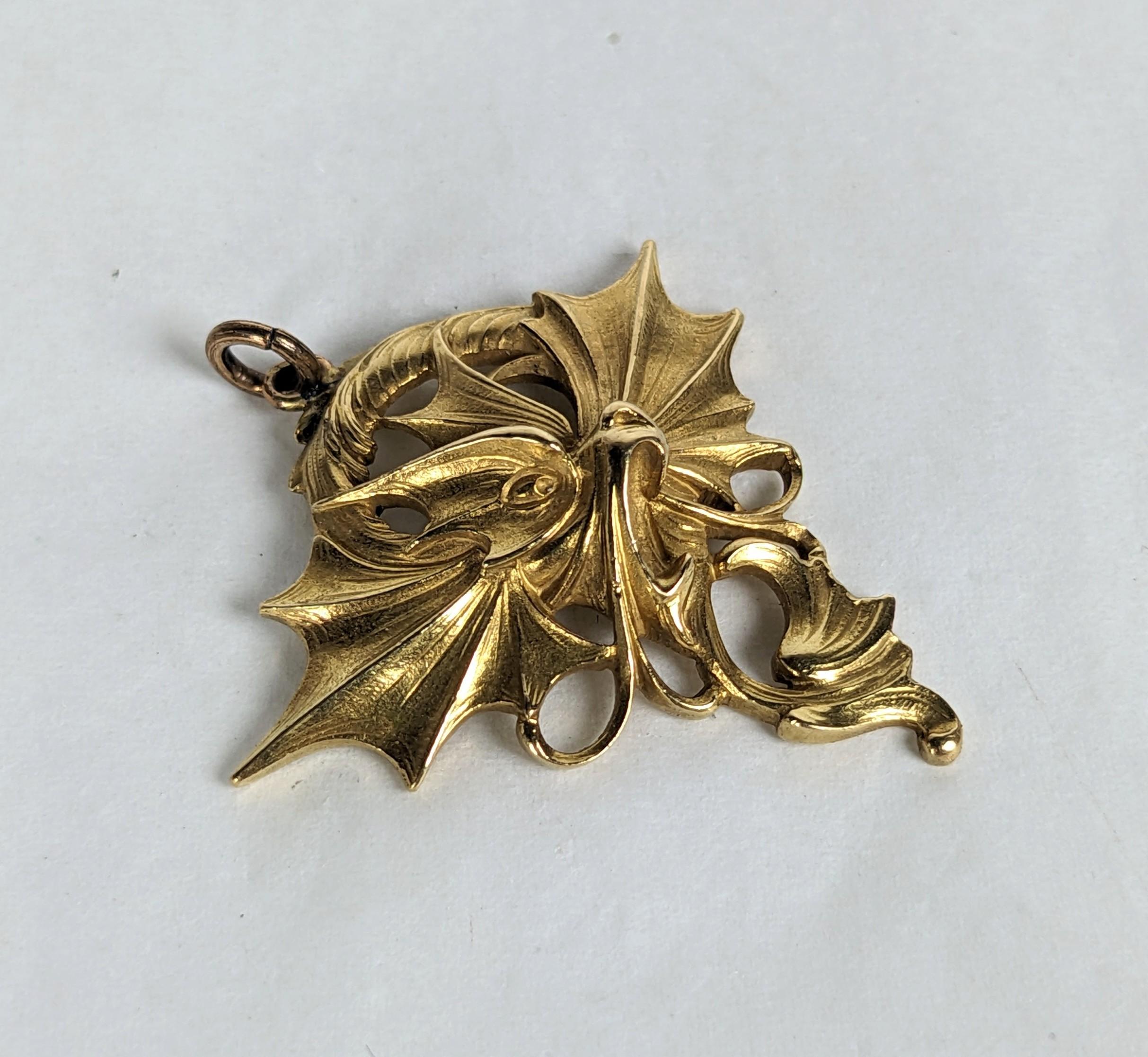 French Art Nouveau Gold Gargoyle Pendant In Good Condition For Sale In New York, NY