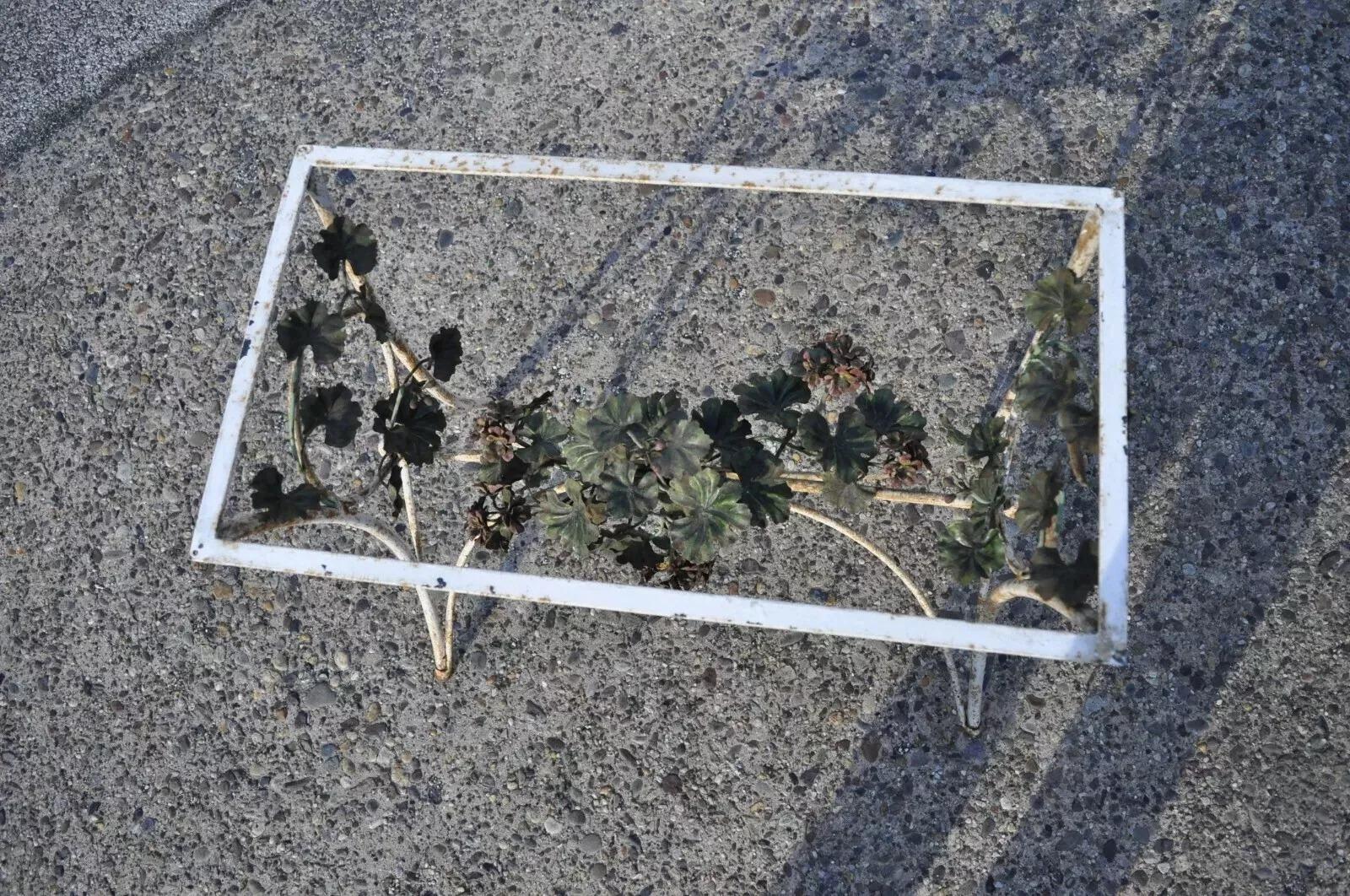 Ensemble de salle à manger de jardin Art Nouveau français en feuilles d'érable vert - 5 pièces en vente 4